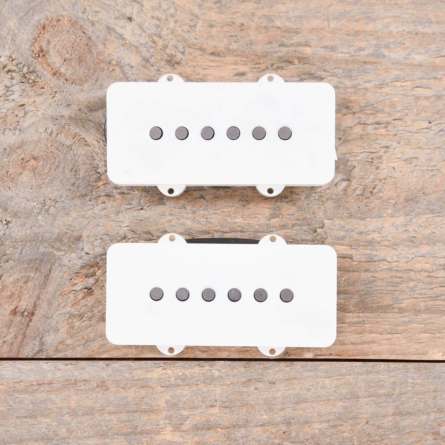 Lindy Fralin Jazzmaster Hum Cancelling 2-Conductor Stock Pickup Set White Parts / Guitar Pickups