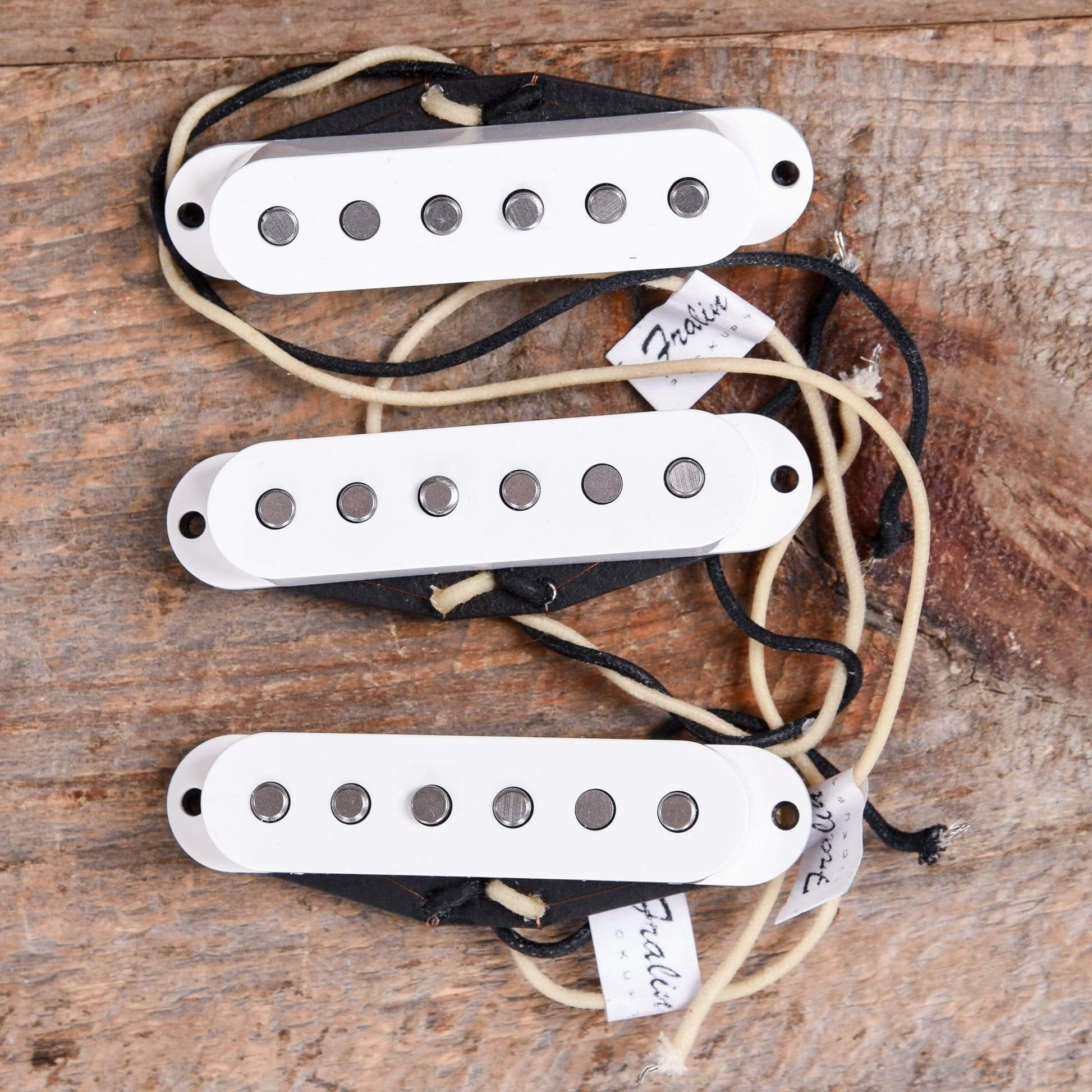 Lindy Fralin Strat Vintage Hot Pickup Set Yellow Parts / Guitar Pickups
