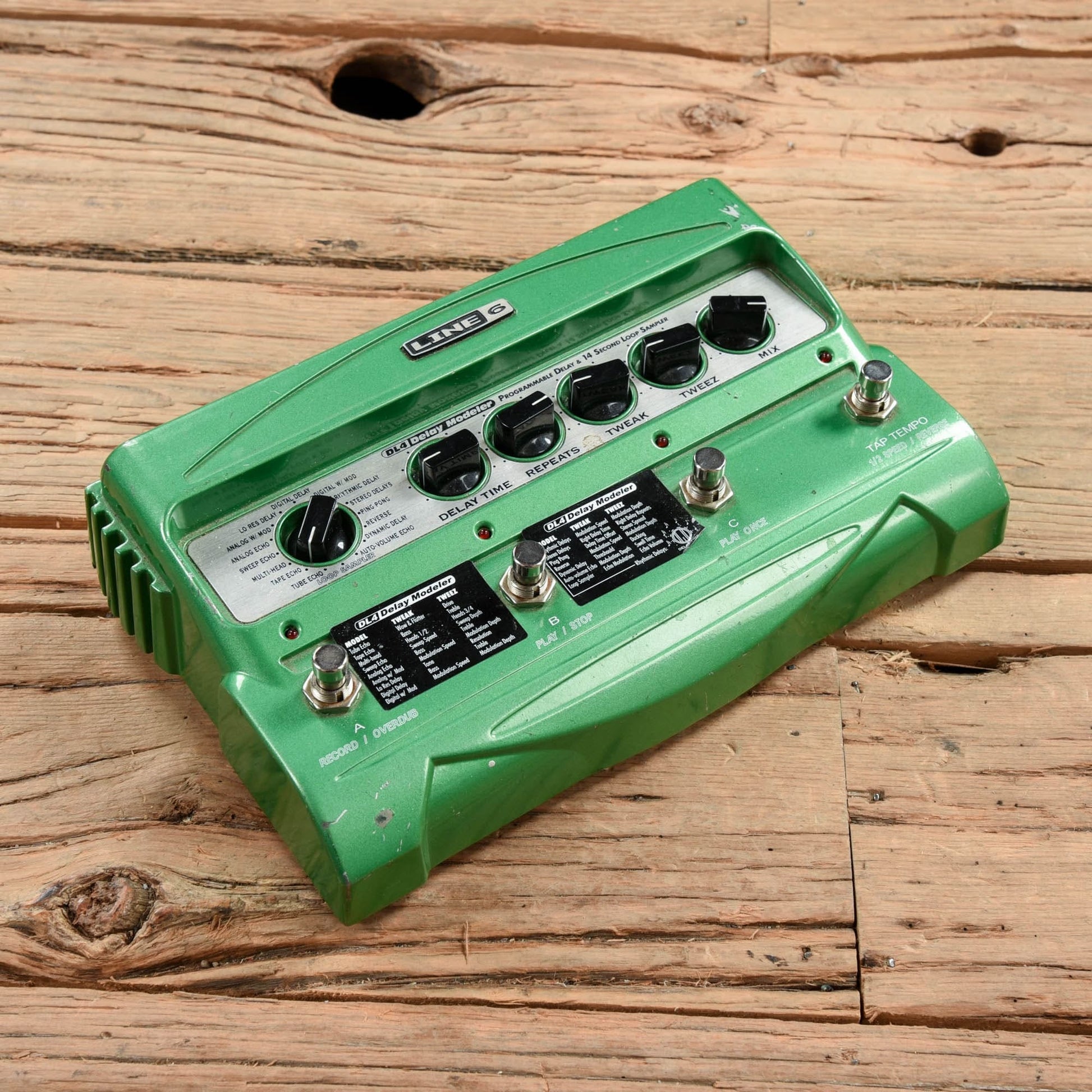 Line 6 DL4 Delay Modeler Effects and Pedals / Delay