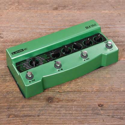 Line 6 DL4 MKII Delay Modeler Pedal Effects and Pedals / Delay