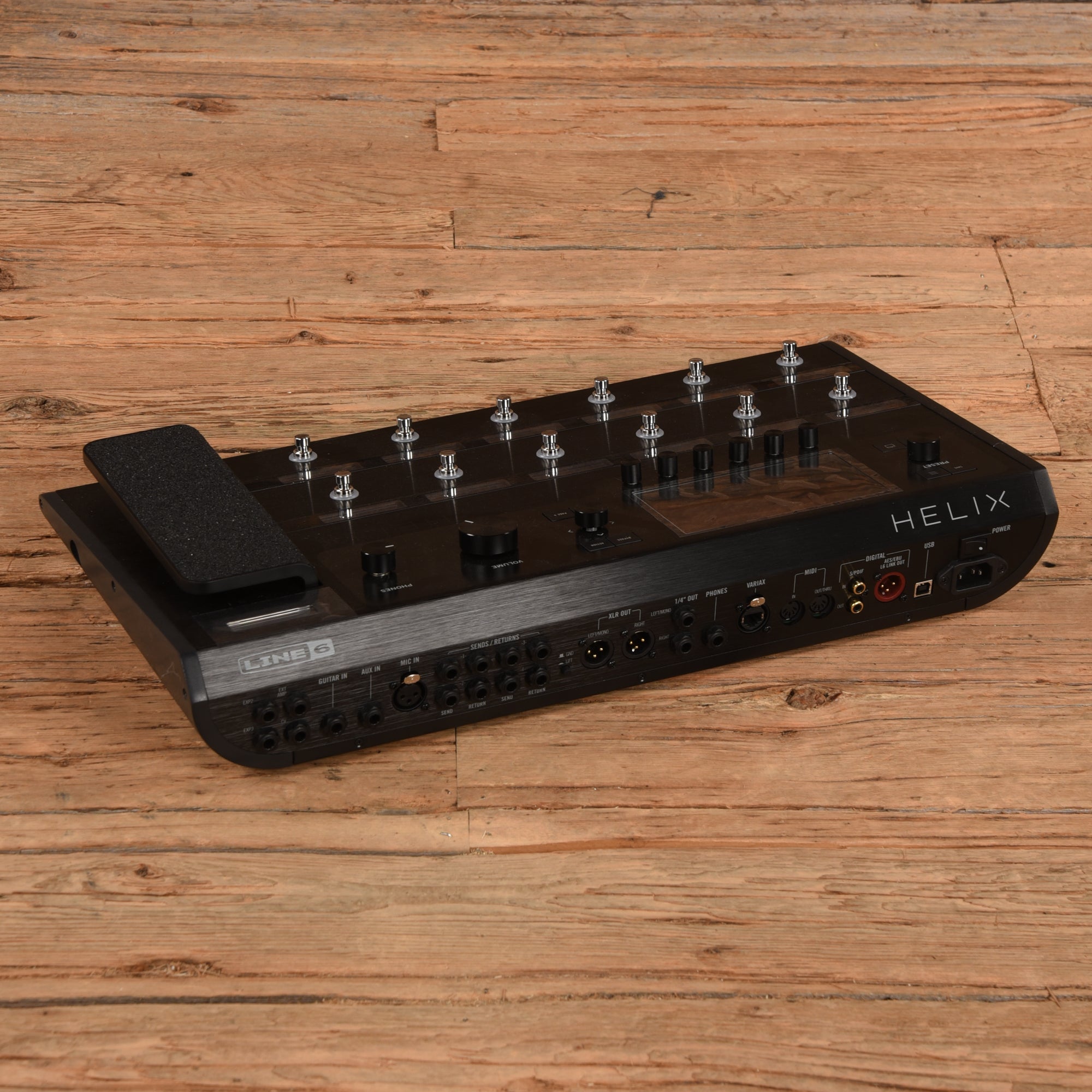Line 6 Helix Floor Effects and Pedals / Multi-Effect Unit