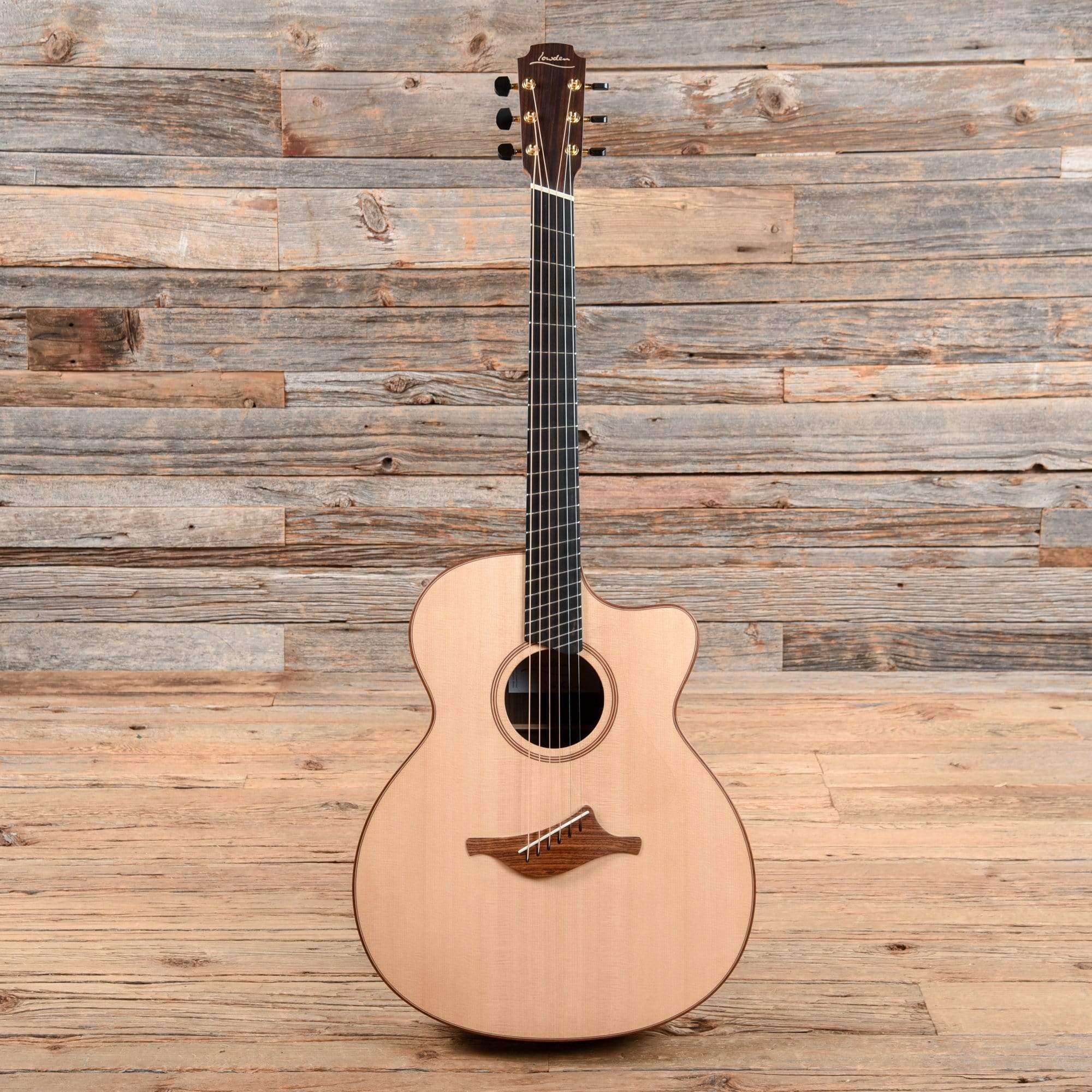 Lowden O-32 Natural Acoustic Guitars / Concert