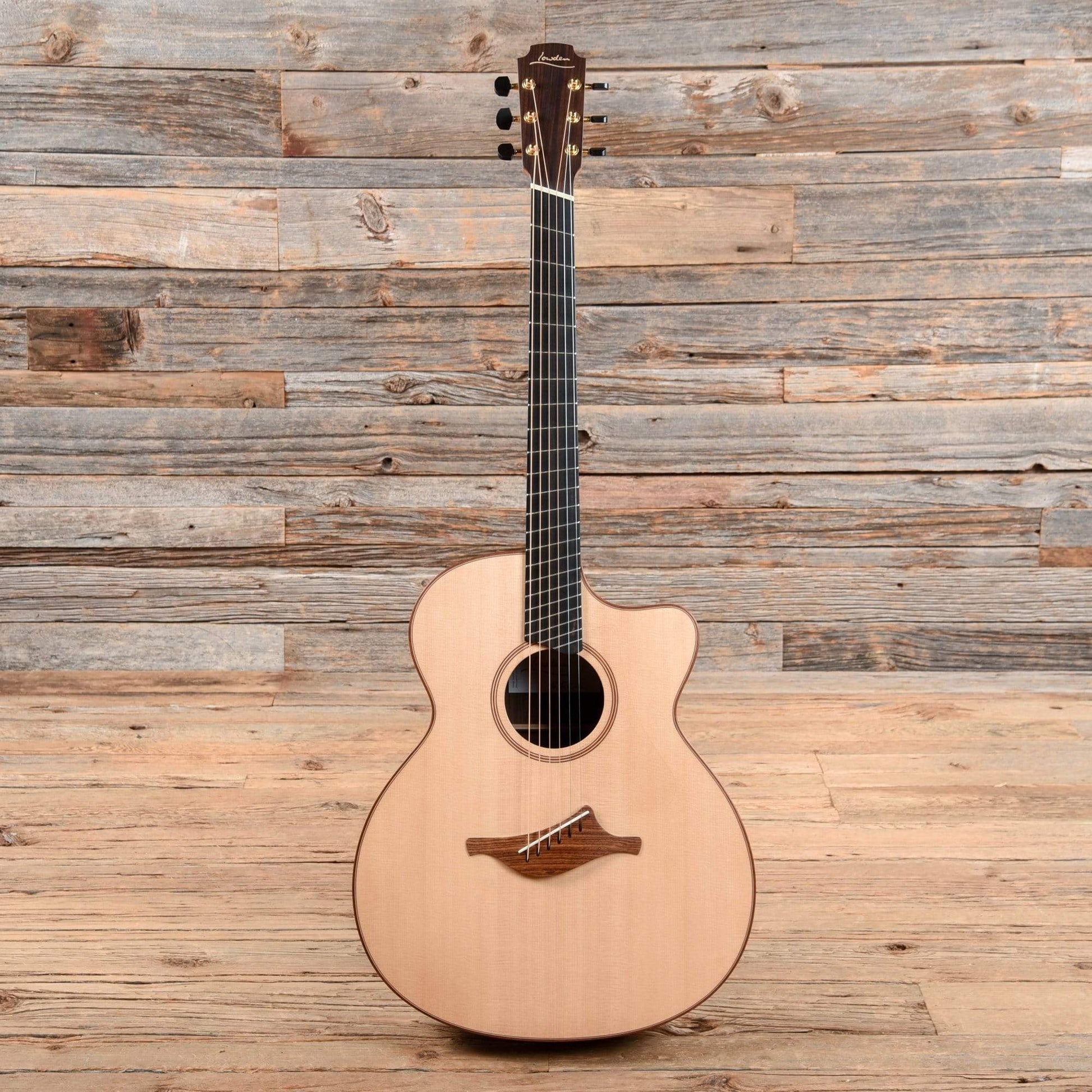 Lowden O-32 Natural Acoustic Guitars / Concert