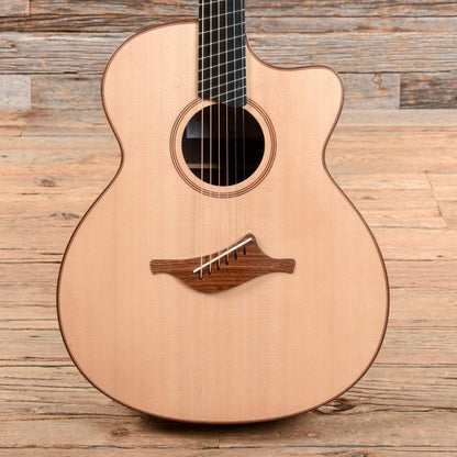 Lowden O-32 Natural Acoustic Guitars / Concert