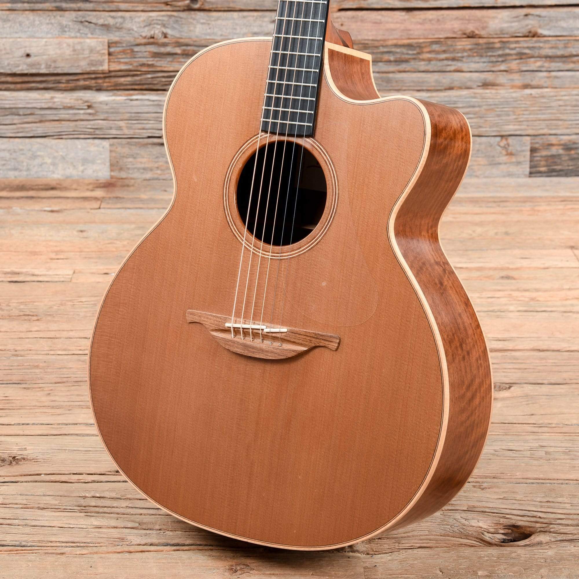 Lowden O-23 Cedar Natural 2013 Acoustic Guitars / OM and Auditorium
