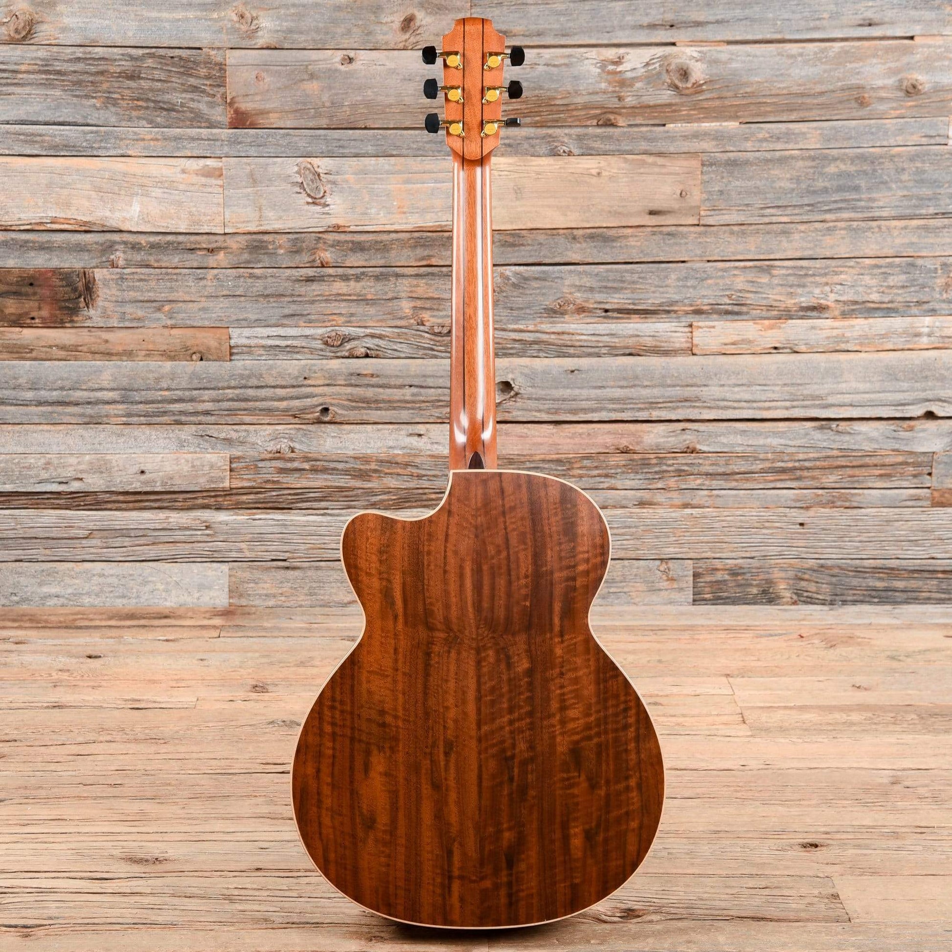 Lowden O-23 Cedar Natural 2013 Acoustic Guitars / OM and Auditorium