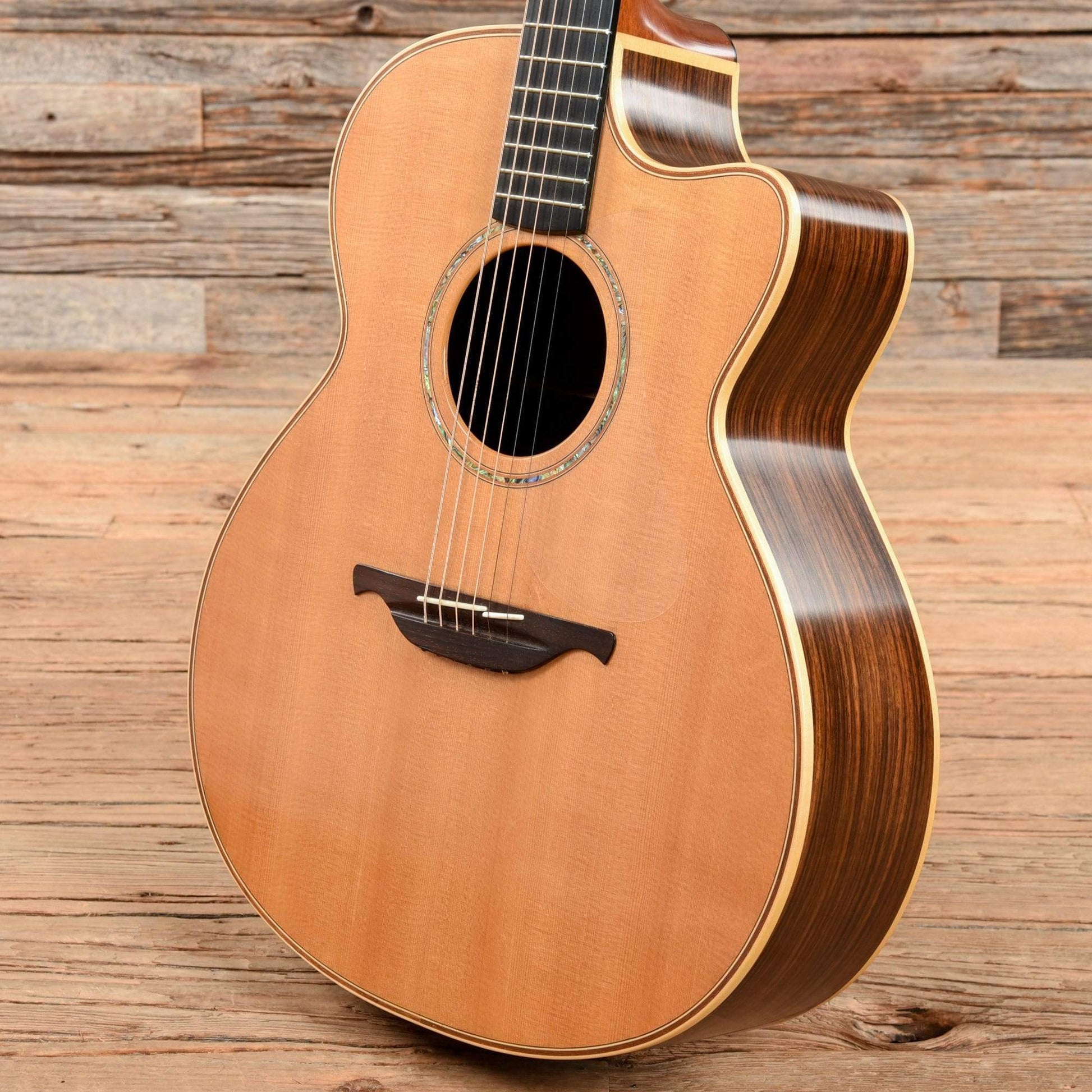 Lowden O32C 2000s Natural Acoustic Guitars / OM and Auditorium