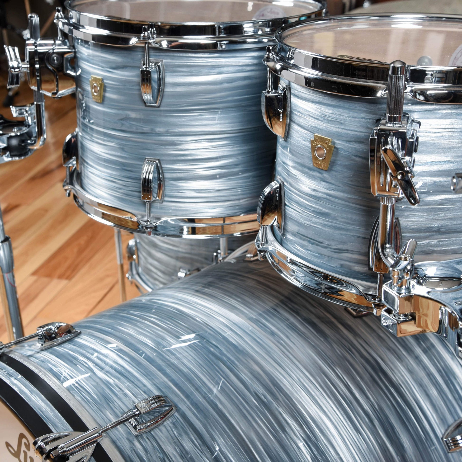 Ludwig Classic Maple 10/12/16/22 4pc. Drum Kit Vintage Blue Oyster Drums and Percussion / Acoustic Drums / Full Acoustic Kits