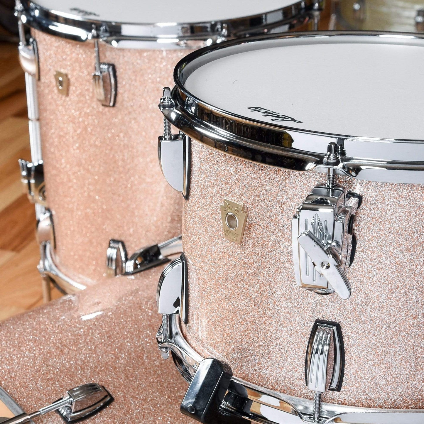 Ludwig Classic Maple 12/14/18 3pc. Drum Kit Champagne Sparkle Drums and Percussion / Acoustic Drums / Full Acoustic Kits