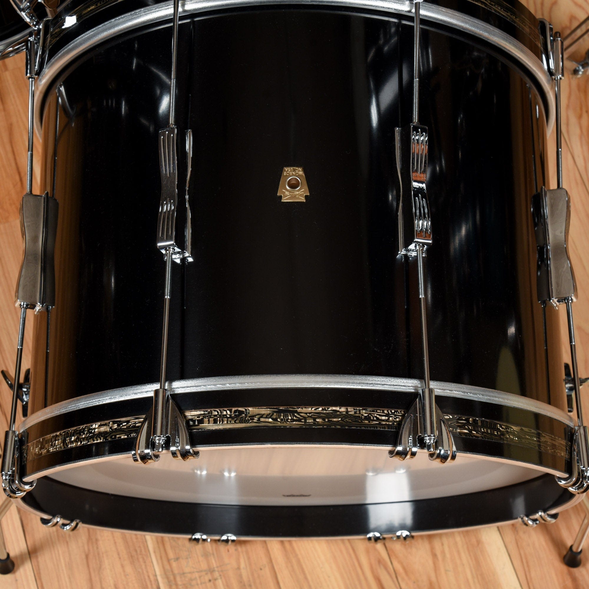 Ludwig Classic Maple 12/14/20 3pc. Drum Kit Black Cortex w/Bamboo Strata Hoop Inlays Drums and Percussion / Acoustic Drums / Full Acoustic Kits