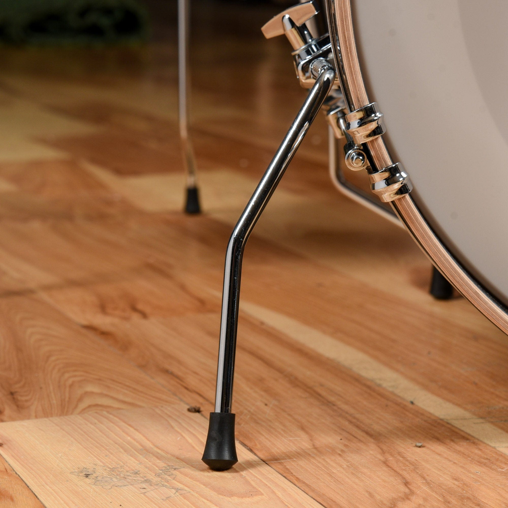 Ludwig Classic Maple 12/14/20 3pc. Drum Kit Black Cortex w/Bamboo Strata Hoop Inlays Drums and Percussion / Acoustic Drums / Full Acoustic Kits