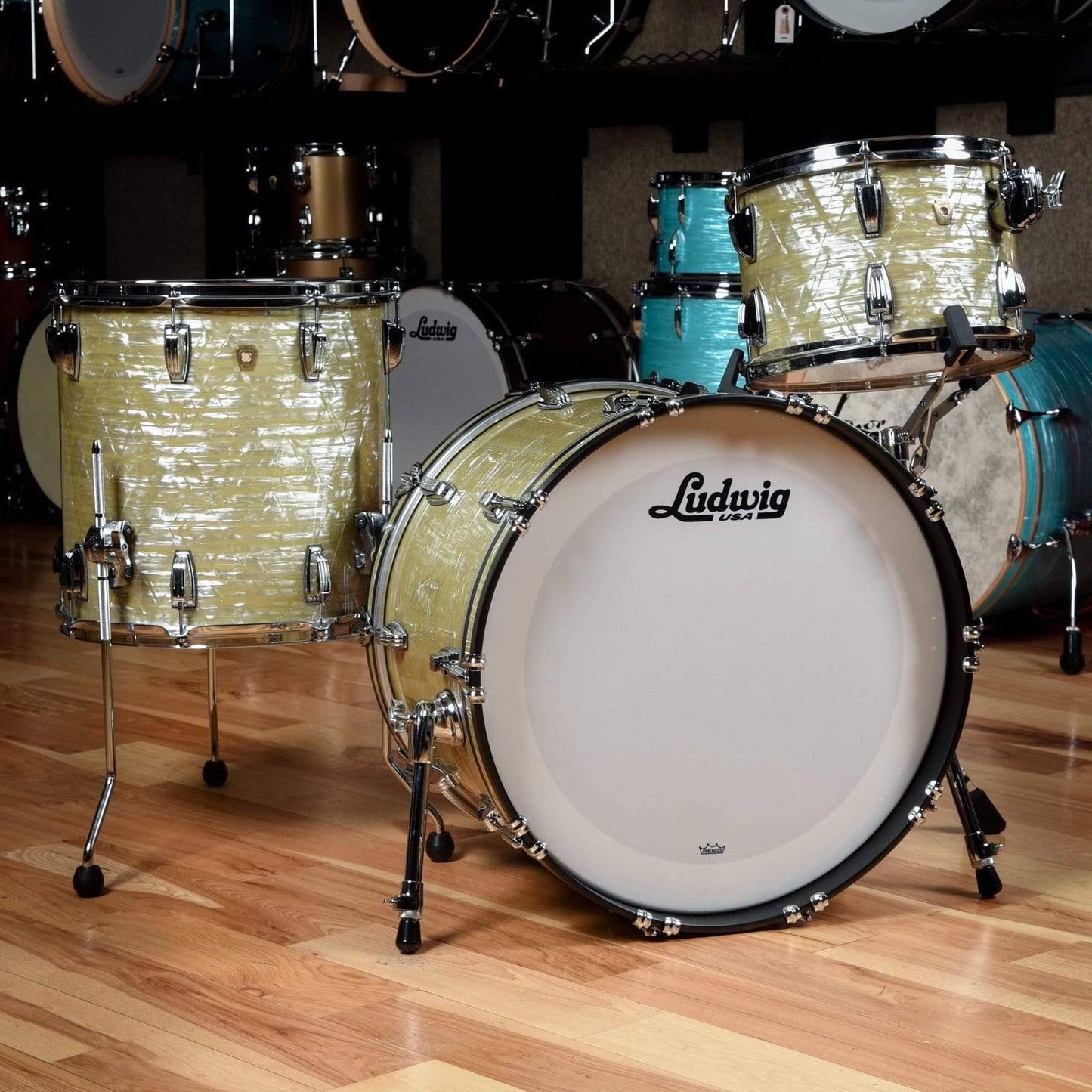 Ludwig Classic Maple 13/16/22 3pc. Drum Kit Olive Pearl Drums and Percussion / Acoustic Drums / Full Acoustic Kits