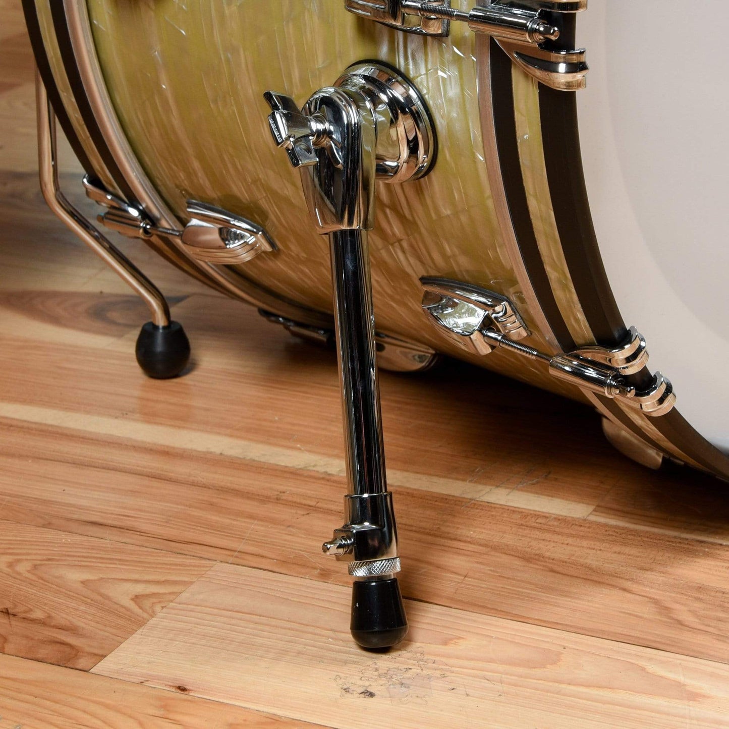 Ludwig Classic Maple 13/16/22 3pc. Drum Kit Olive Pearl Drums and Percussion / Acoustic Drums / Full Acoustic Kits