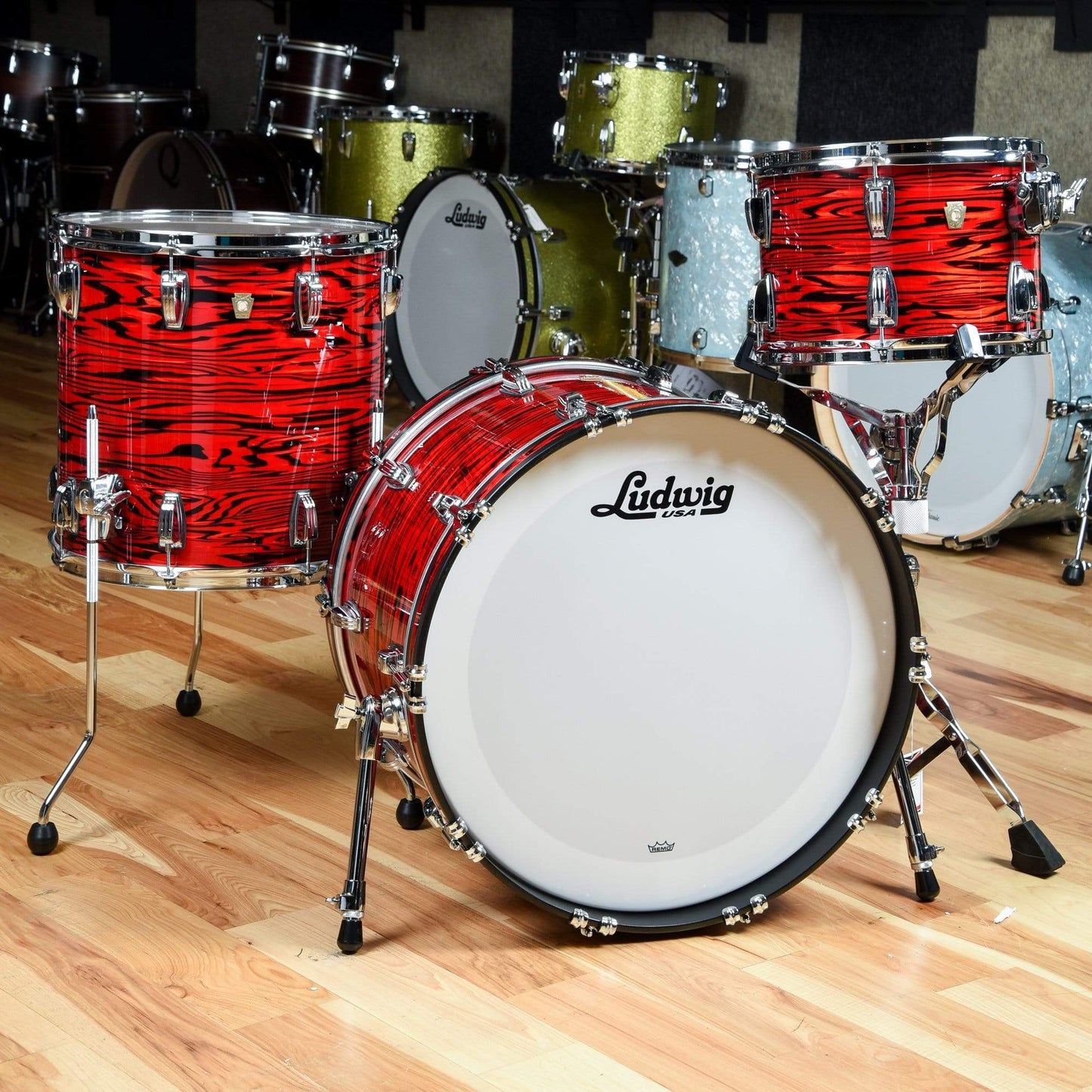 Ludwig Classic Maple 13/16/22 3pc. Drum Kit Red Swirl Drums and Percussion / Acoustic Drums / Full Acoustic Kits