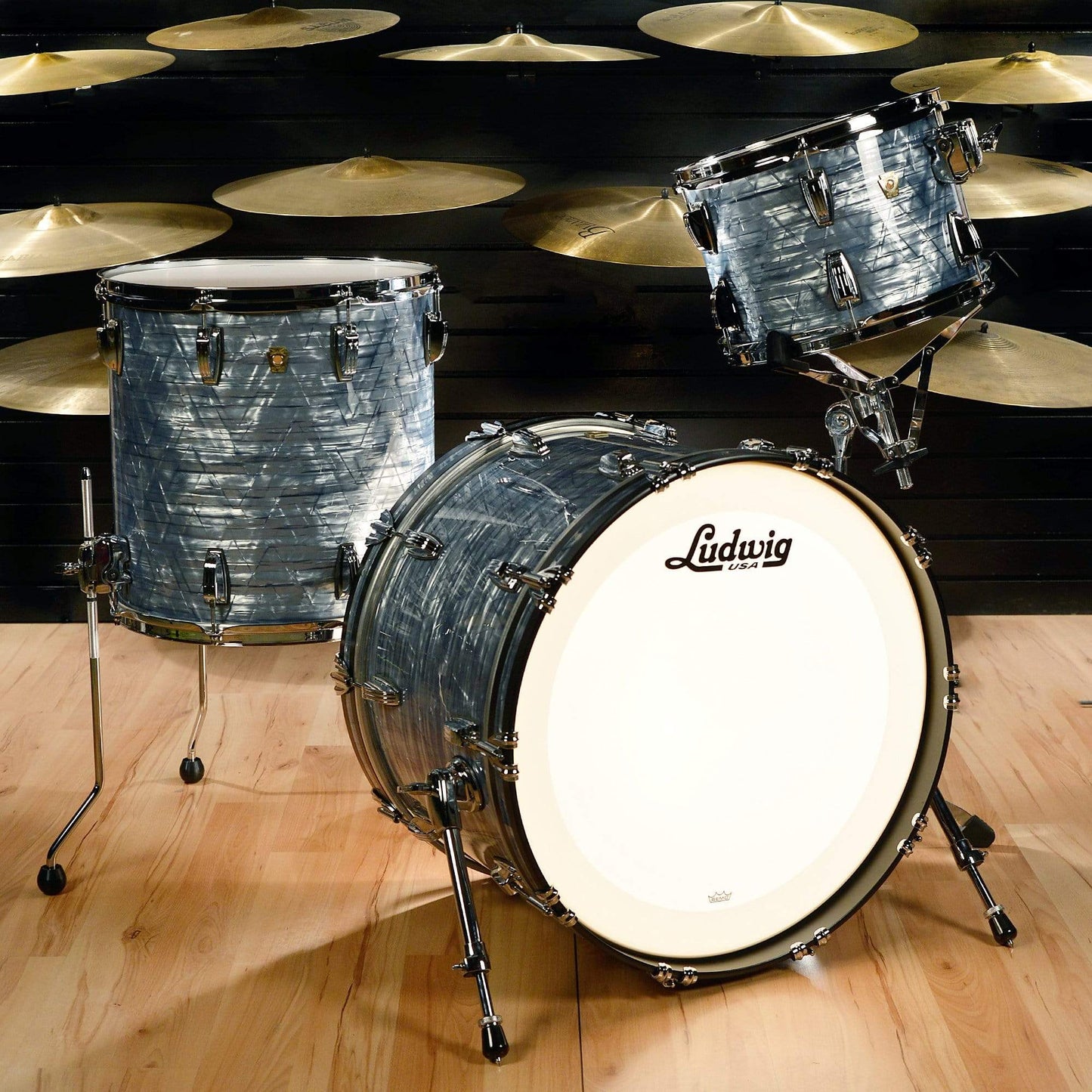 Ludwig Classic Maple 13/16/22 3pc. Drum Kit Sky Blue Pearl Drums and Percussion / Acoustic Drums / Full Acoustic Kits