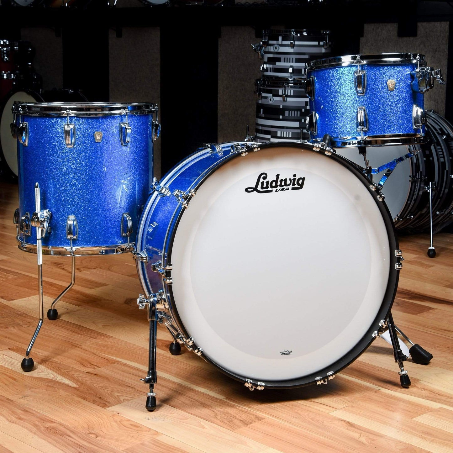 Ludwig Classic Maple 13/16/24 3pc. Drum Kit Blue Sparkle Drums and Percussion / Acoustic Drums / Full Acoustic Kits