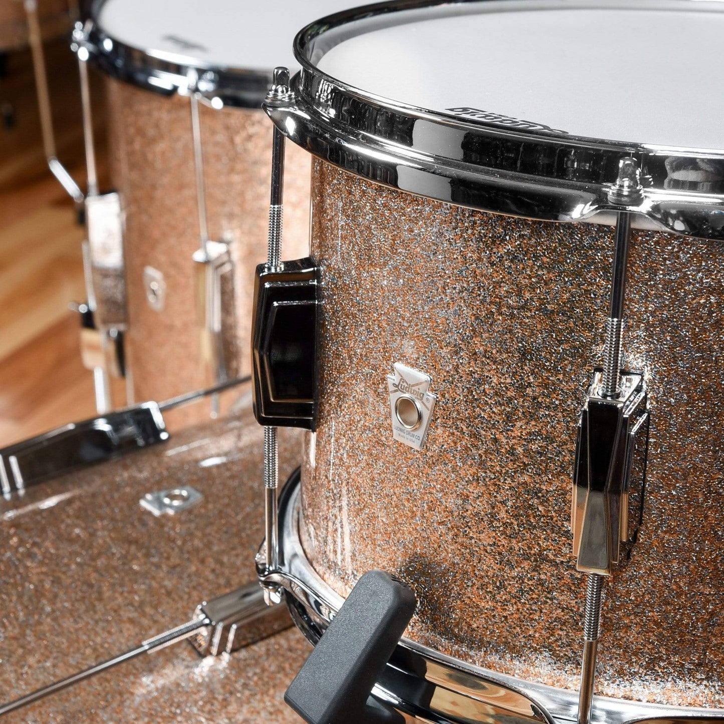 Ludwig Club Date 12/14/20 3pc. Drum Kit Shampayne Sparkle Drums and Percussion / Acoustic Drums / Full Acoustic Kits