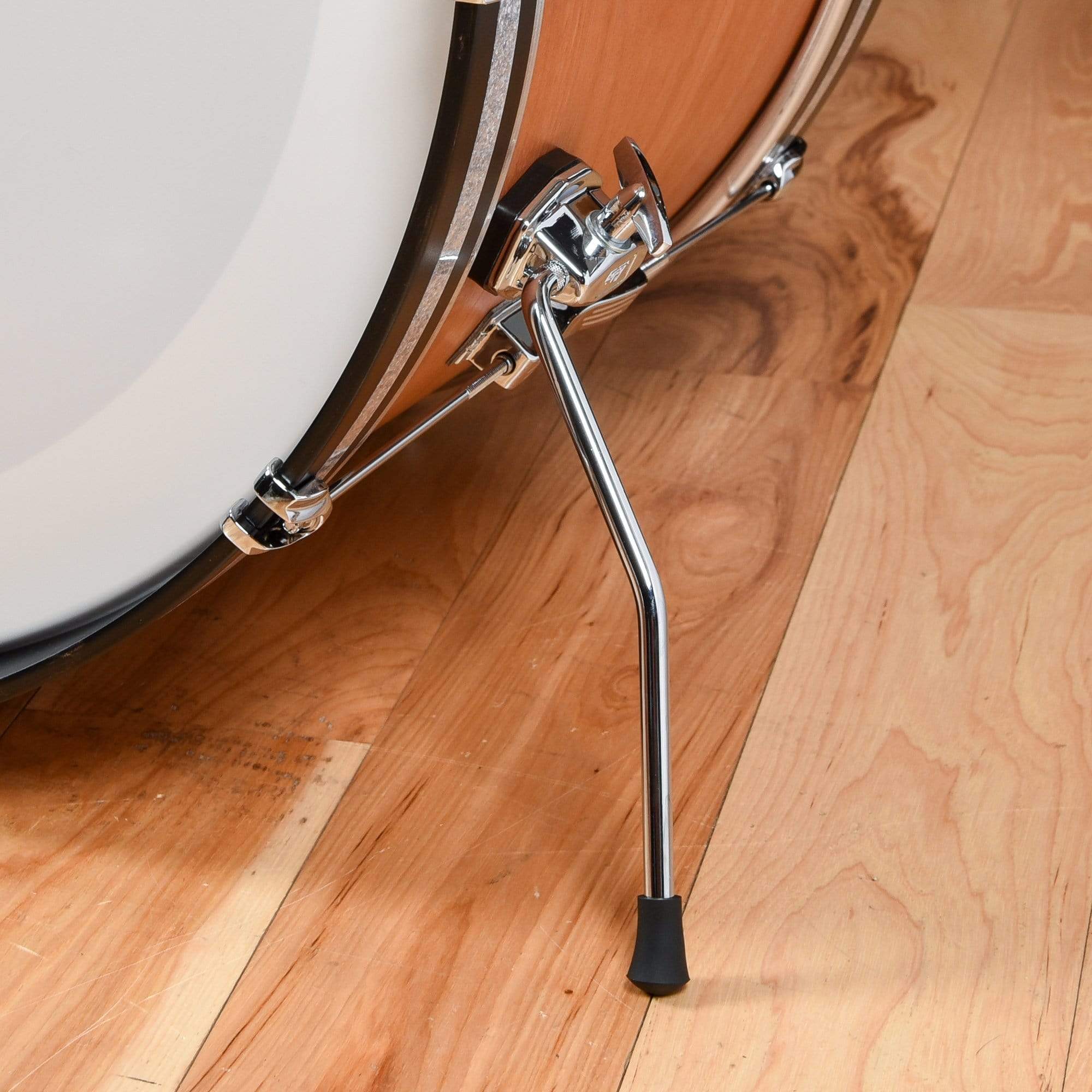 Ludwig Club Date 13/16/24 3pc. Drum Kit Mahogany Satin Lacquer w/Bowtie Lugs & White Interior (CDE Exclusive) Drums and Percussion / Acoustic Drums / Full Acoustic Kits