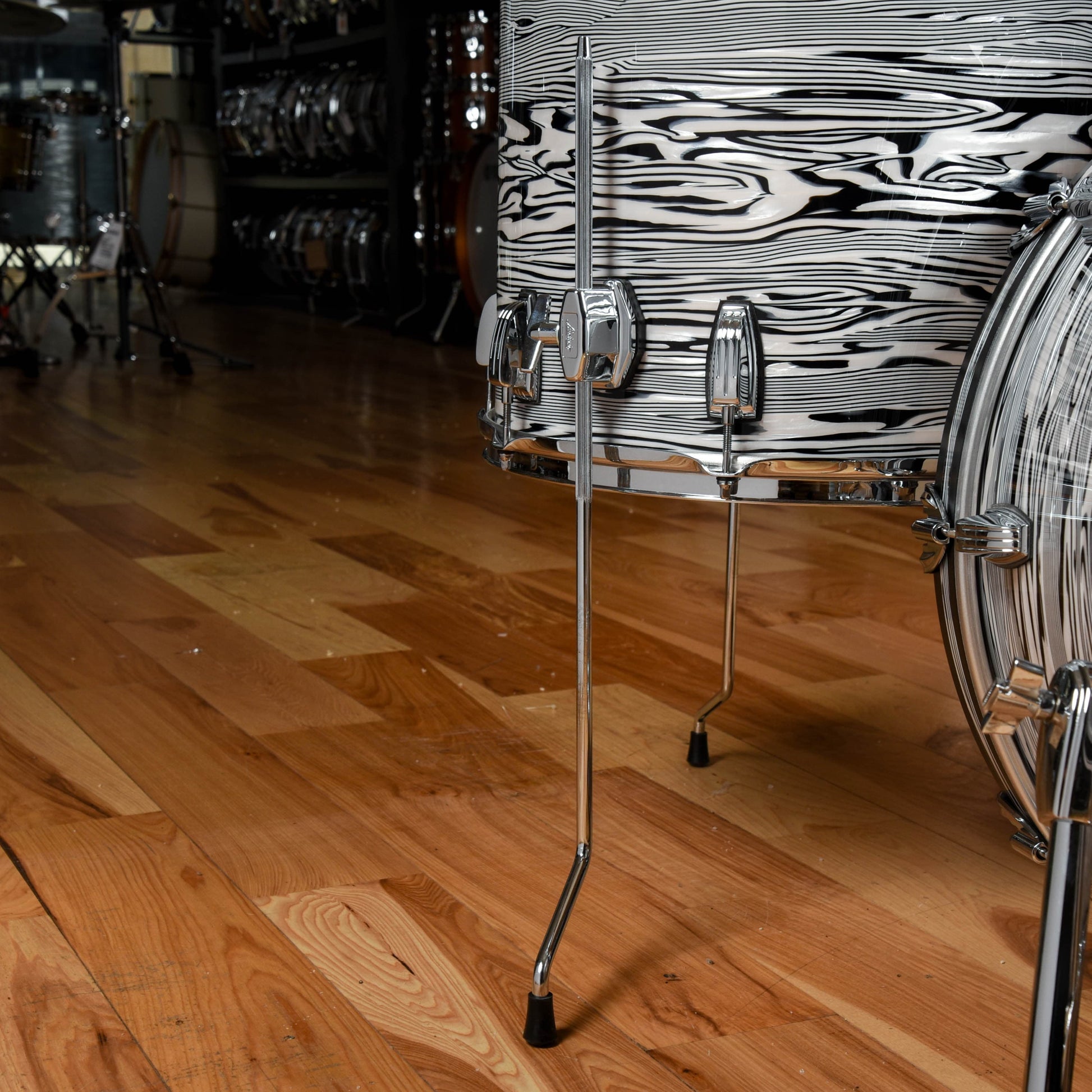 Ludwig Legacy Mahogany 13/16/22 3pc. Drum Kit White Strata Drums and Percussion / Acoustic Drums / Full Acoustic Kits