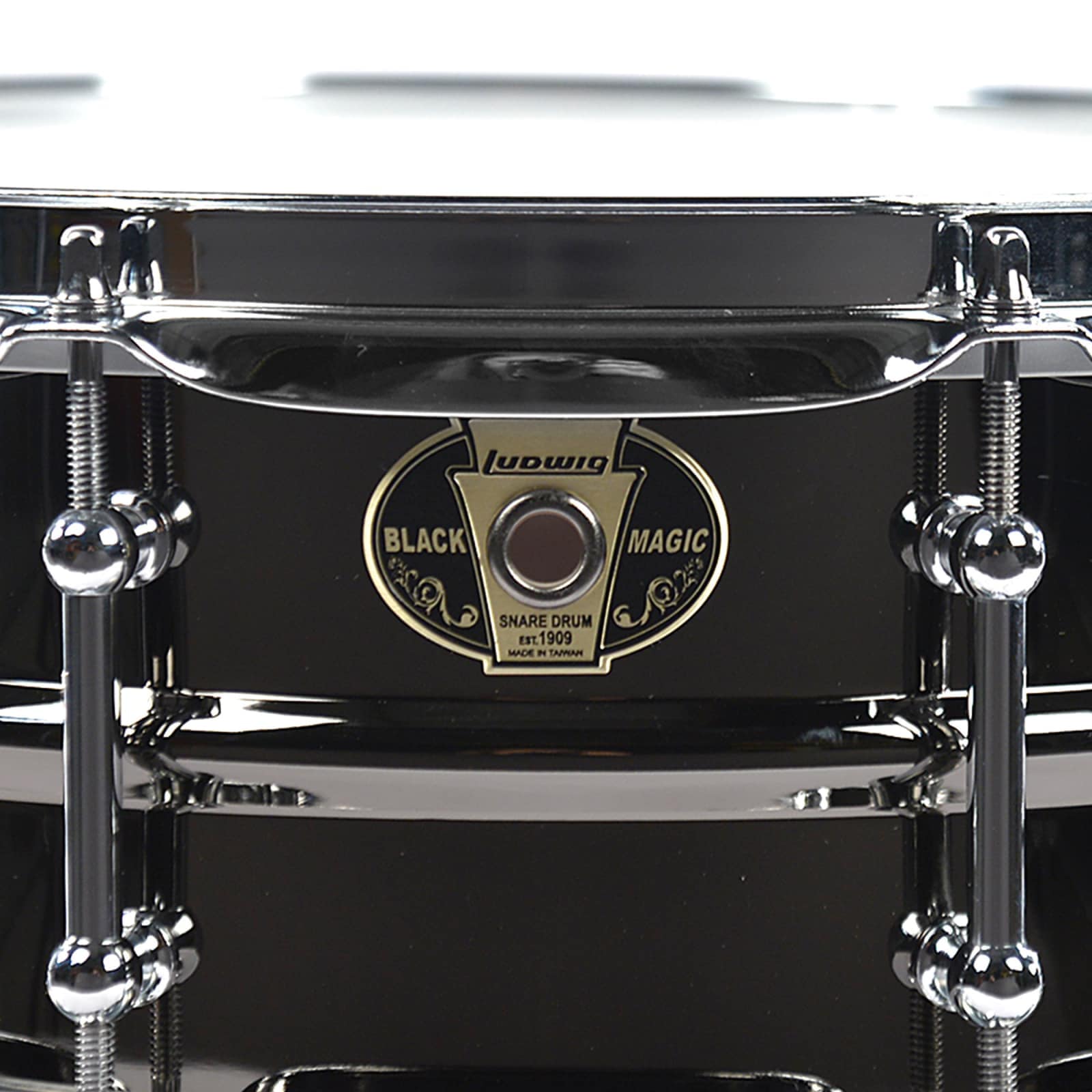 Ludwig 5.5x14 Black Magic Snare Drum w/Chrome Hdw Drums and Percussion / Acoustic Drums / Snare