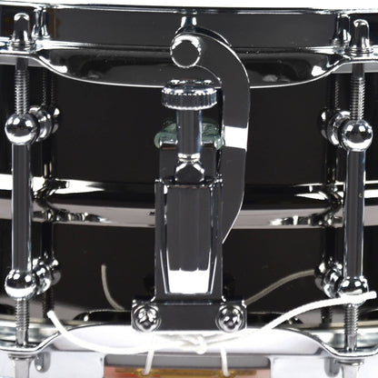 Ludwig 5.5x14 Black Magic Snare Drum w/Chrome Hdw Drums and Percussion / Acoustic Drums / Snare