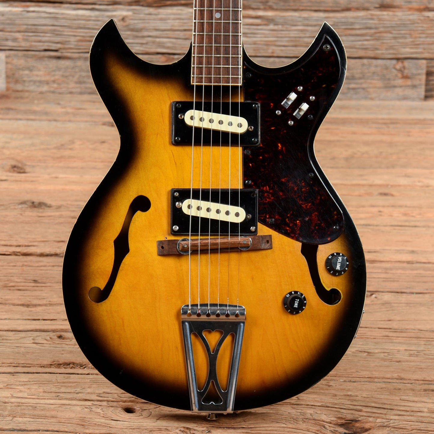 Lyle A740 Double Cut Electric Sunburst 1970s Electric Guitars / Hollow Body