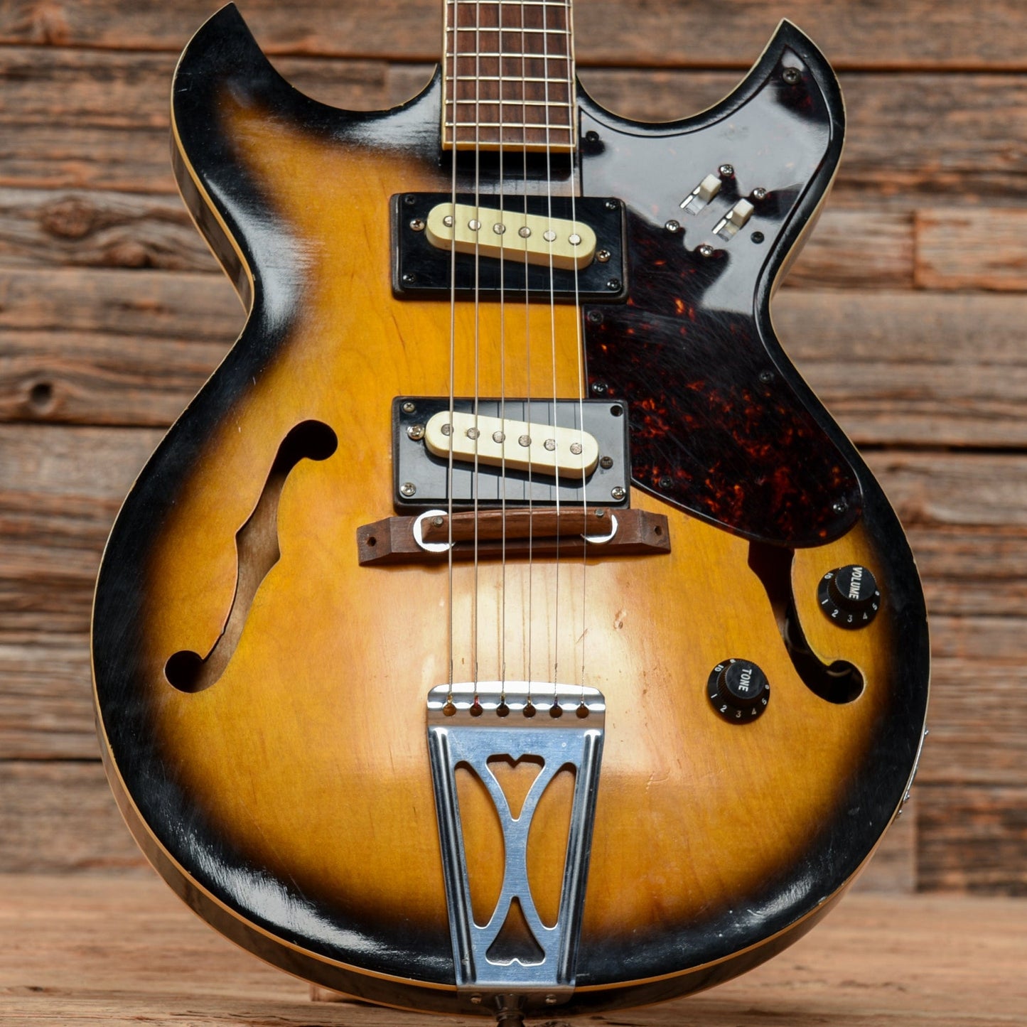 Lyle A740 Double Cut Electric Sunburst 1970s Electric Guitars / Hollow Body