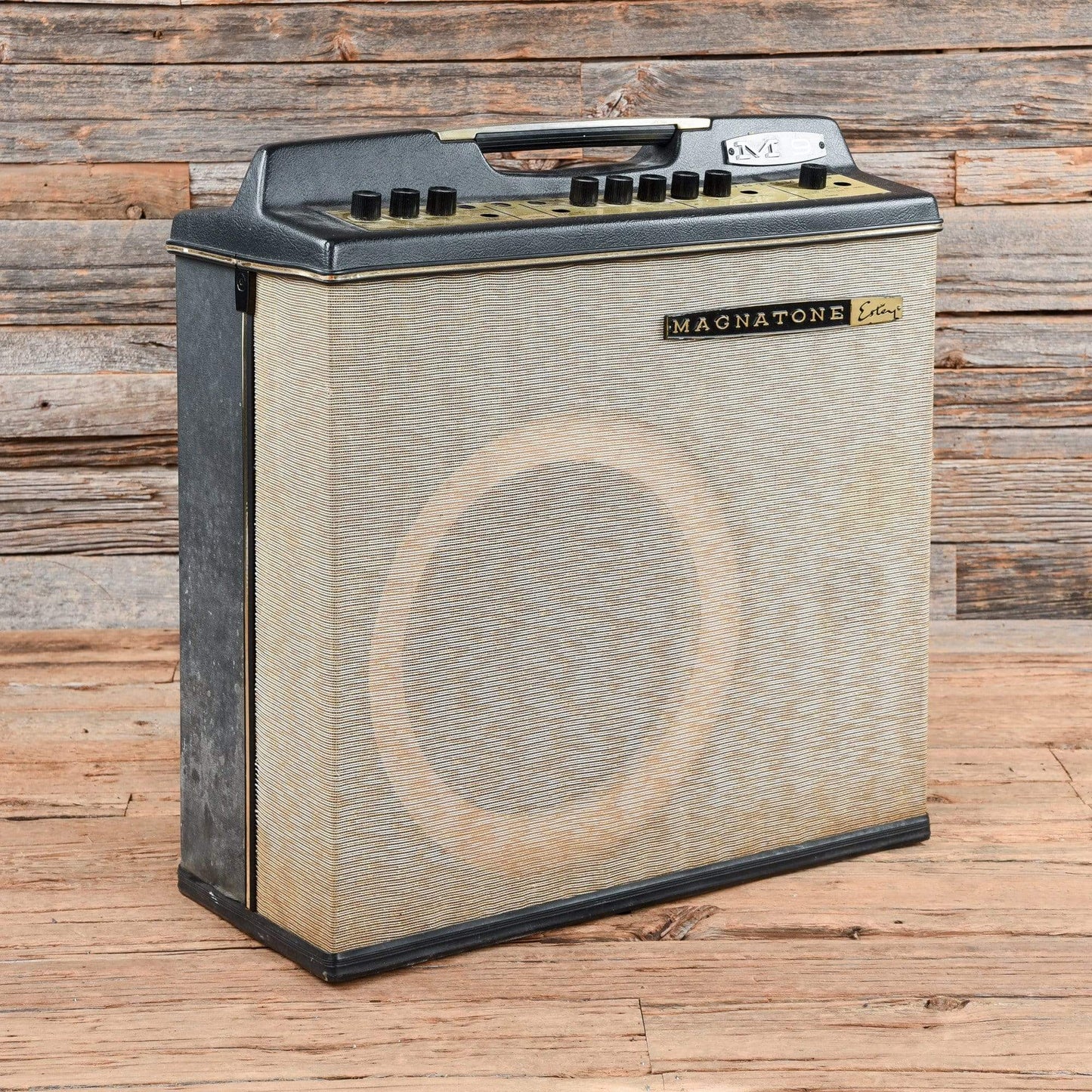 Magnatone M9 (12" speaker mod)  1960s Amps / Guitar Combos