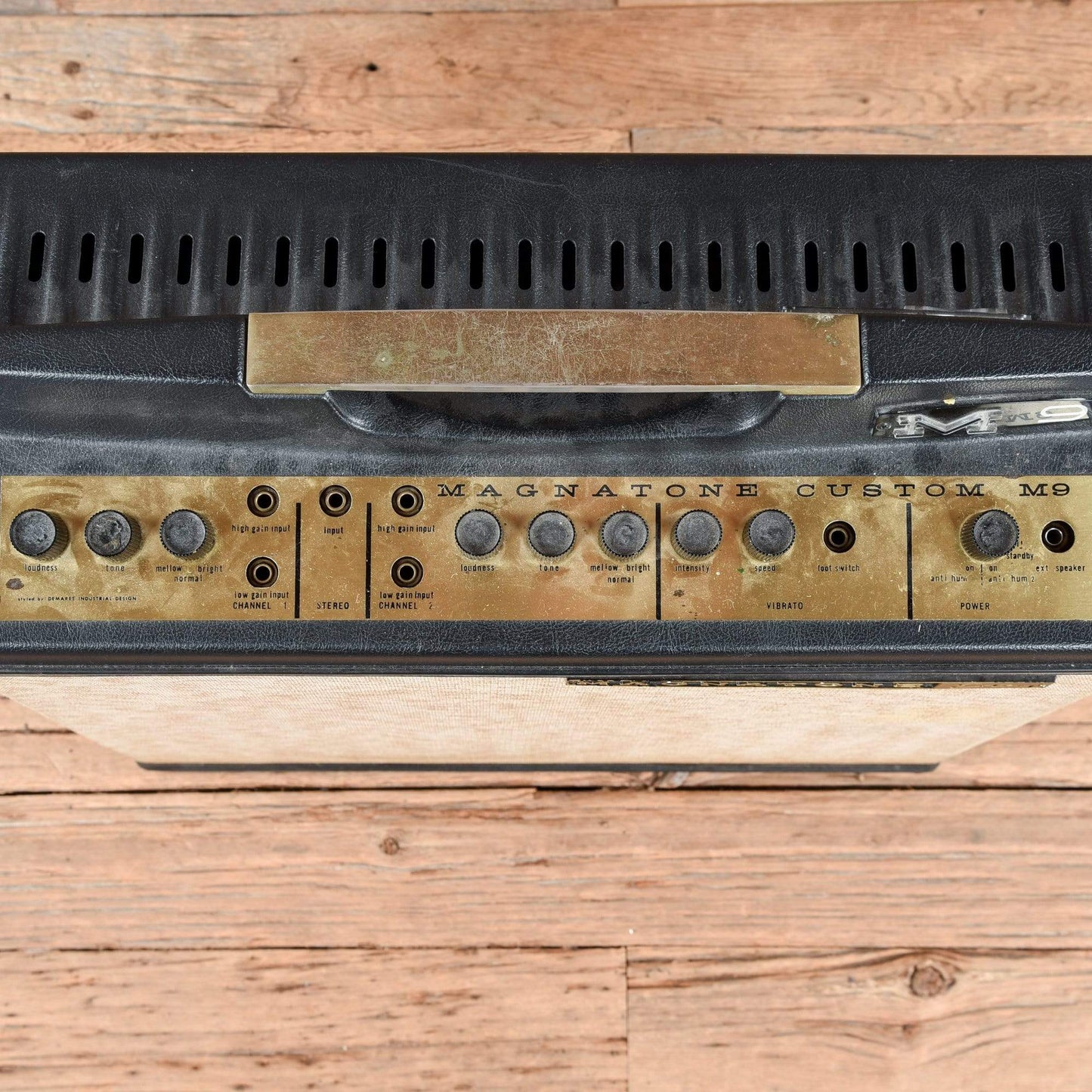 Magnatone M9 (12" speaker mod)  1960s Amps / Guitar Combos