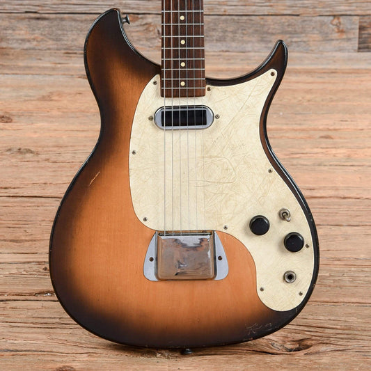 Magnatone Mark VII Sunburst 1960 Electric Guitars / Solid Body