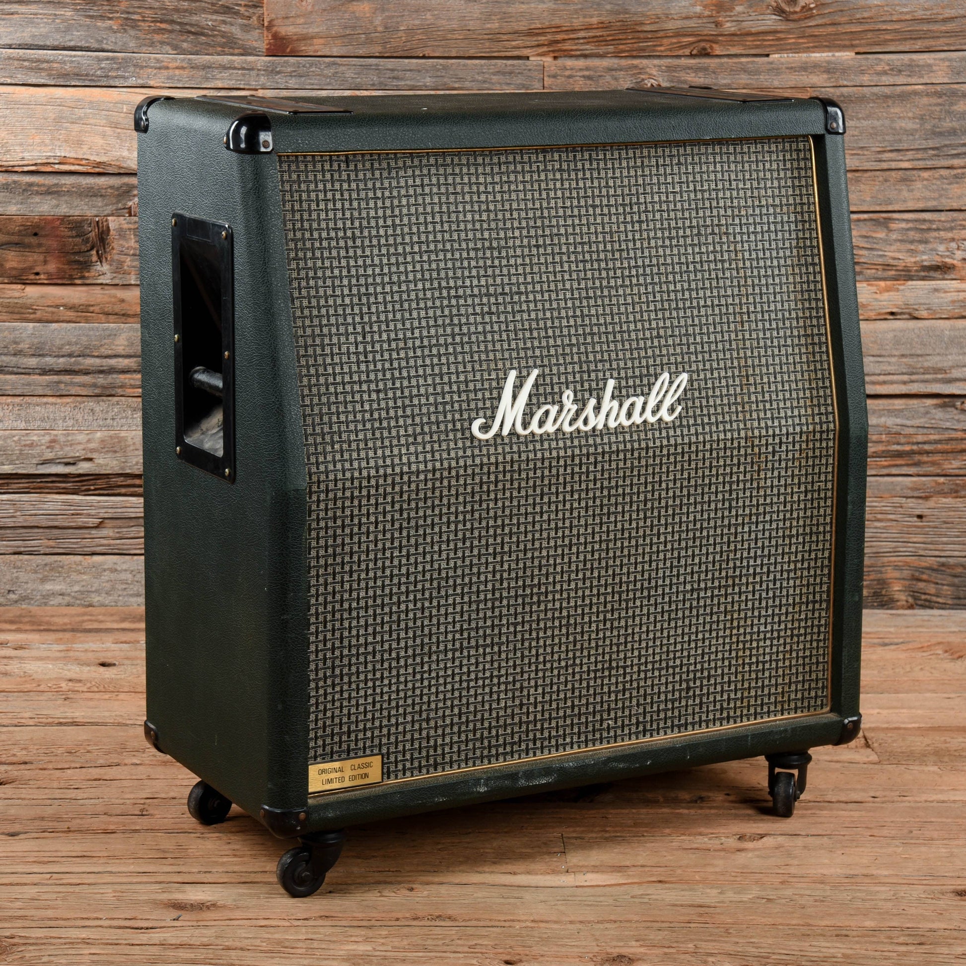 Marshall 1960A Lead 300-Watt 4x12" Angled Guitar Speaker Cabinet Amps / Guitar Cabinets
