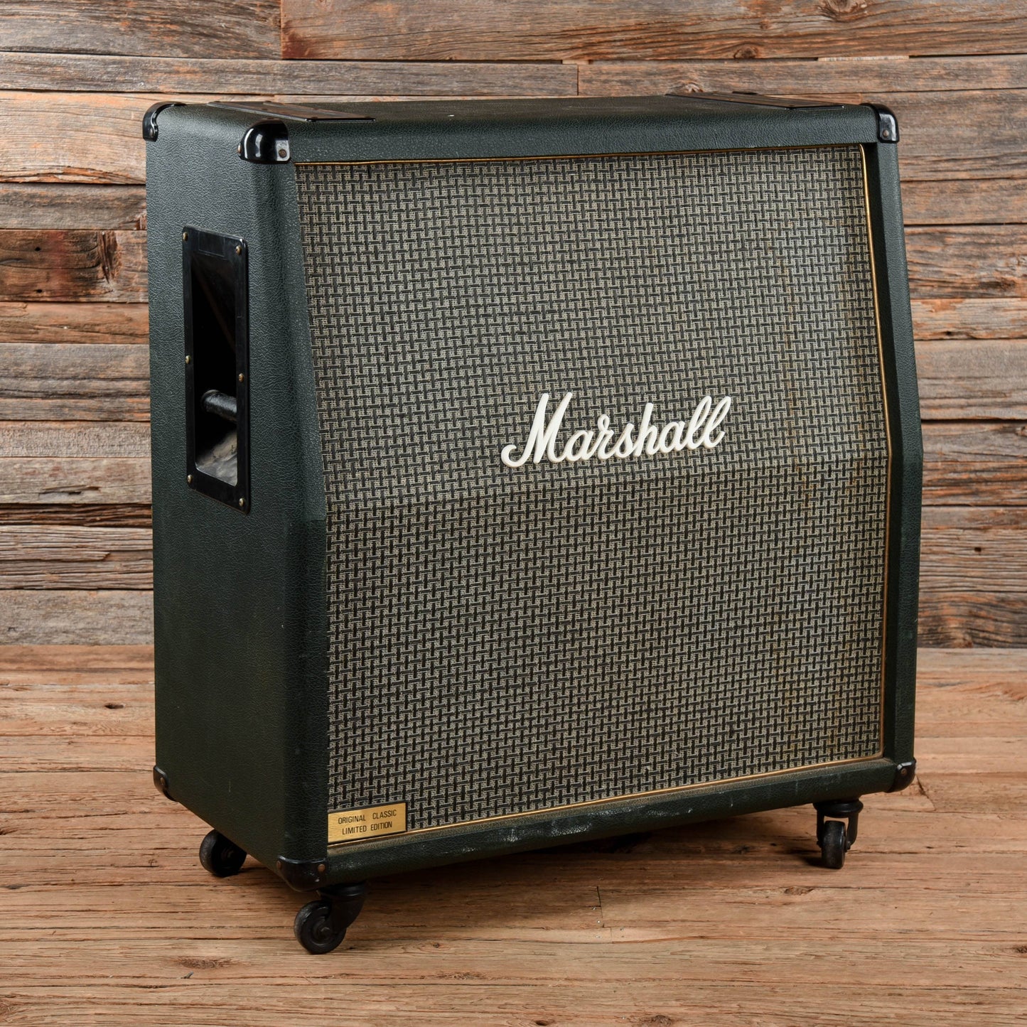 Marshall 1960A Lead 300-Watt 4x12" Angled Guitar Speaker Cabinet Amps / Guitar Cabinets