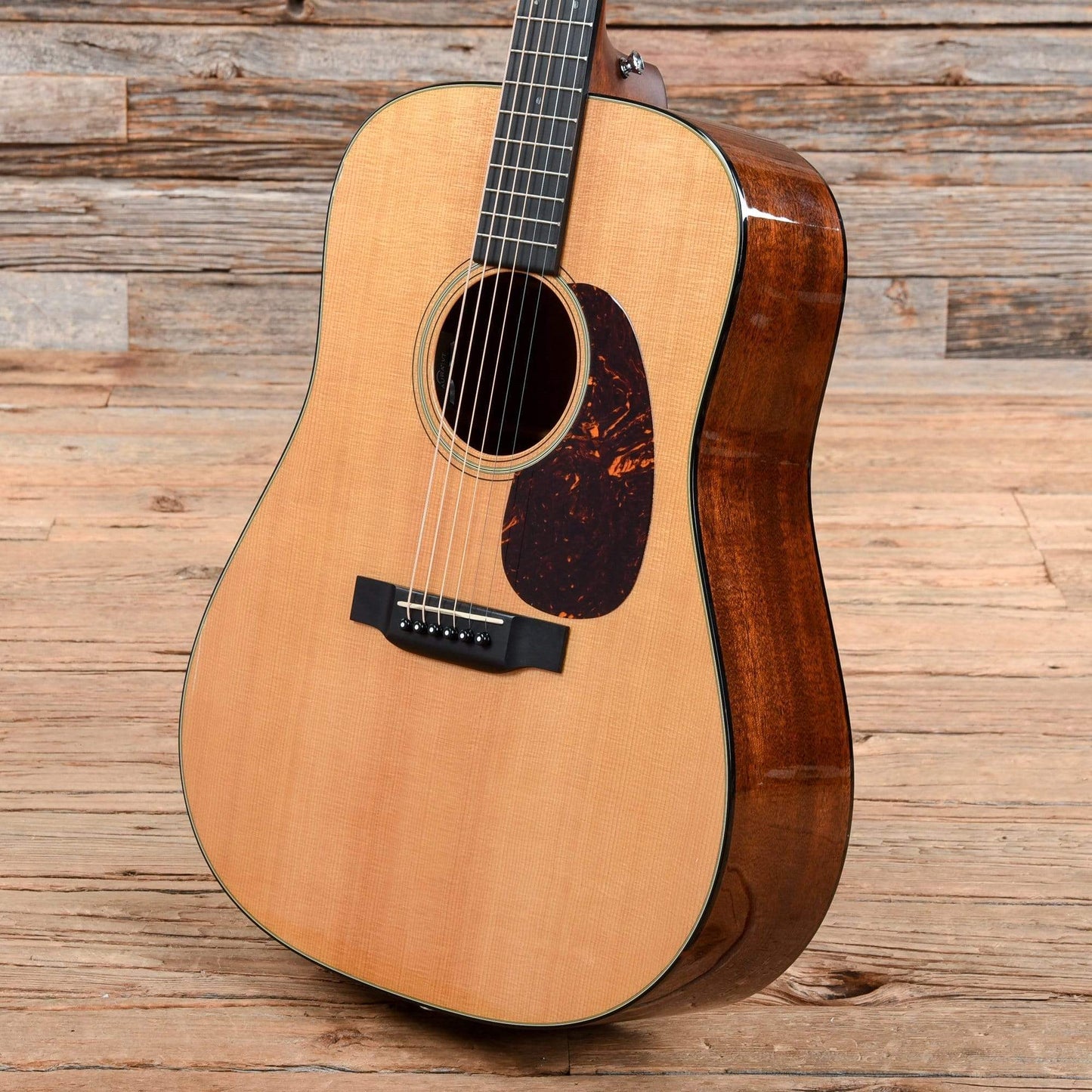 Martin Retro Series D-18E Natural Acoustic Guitars / Built-in Electronics,Acoustic Guitars / Dreadnought