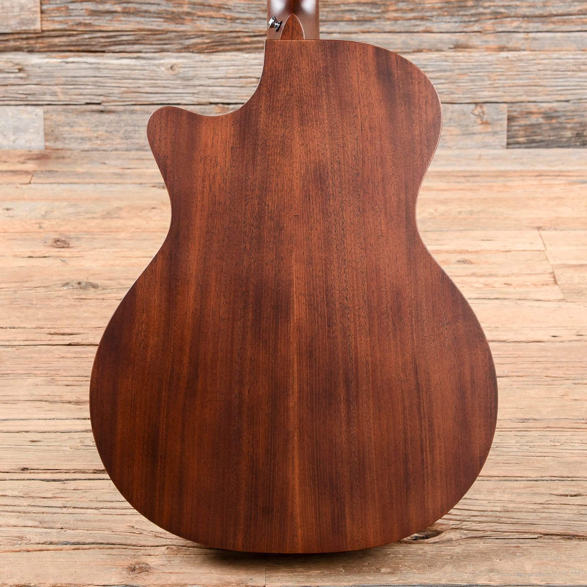 Martin GPC-15ME Grand Performance Cutaway Mahogany w/Fishman Matrix VT Enhance Electronics Acoustic Guitars / Built-in Electronics