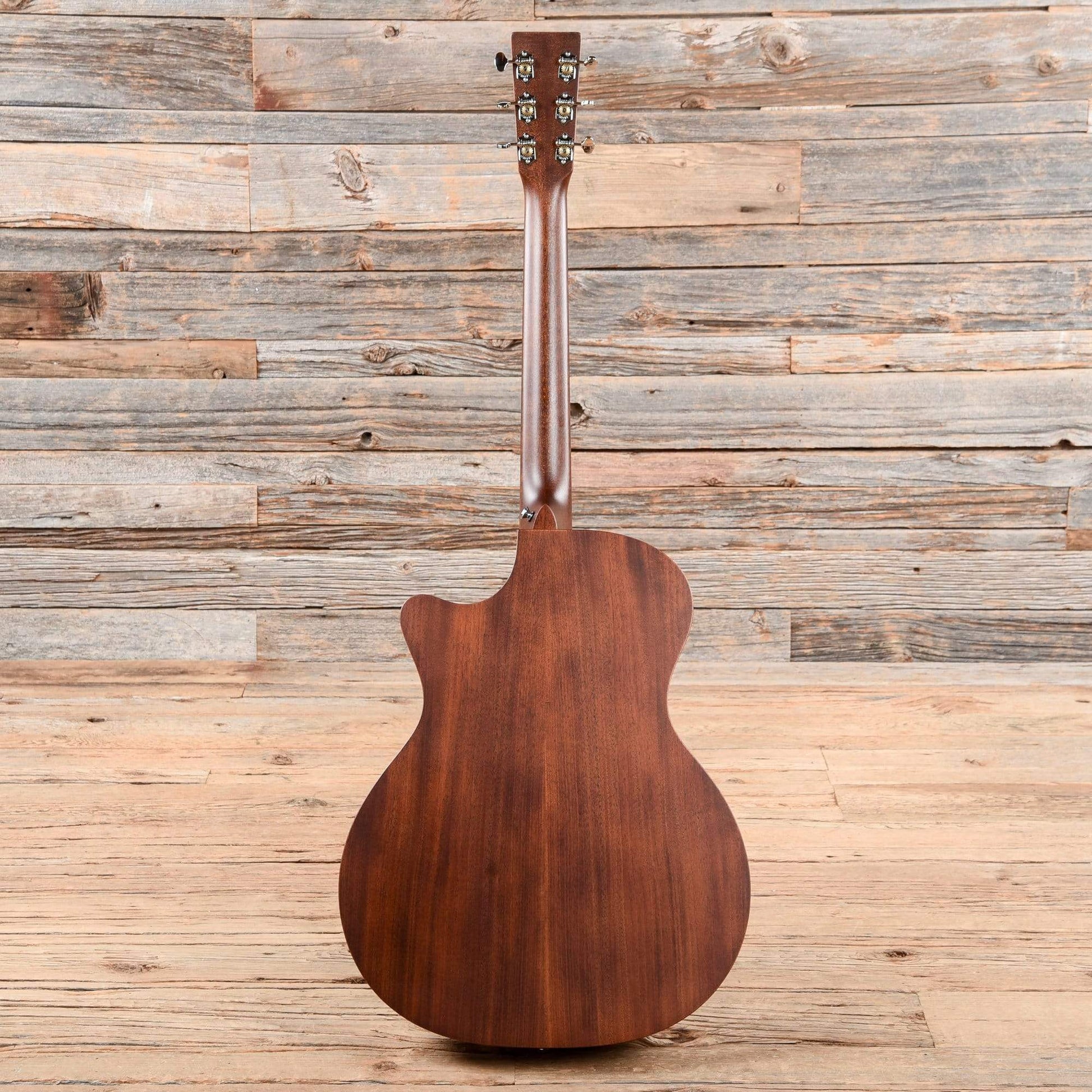 Martin GPC-15ME Grand Performance Cutaway Mahogany w/Fishman Matrix VT Enhance Electronics Acoustic Guitars / Built-in Electronics