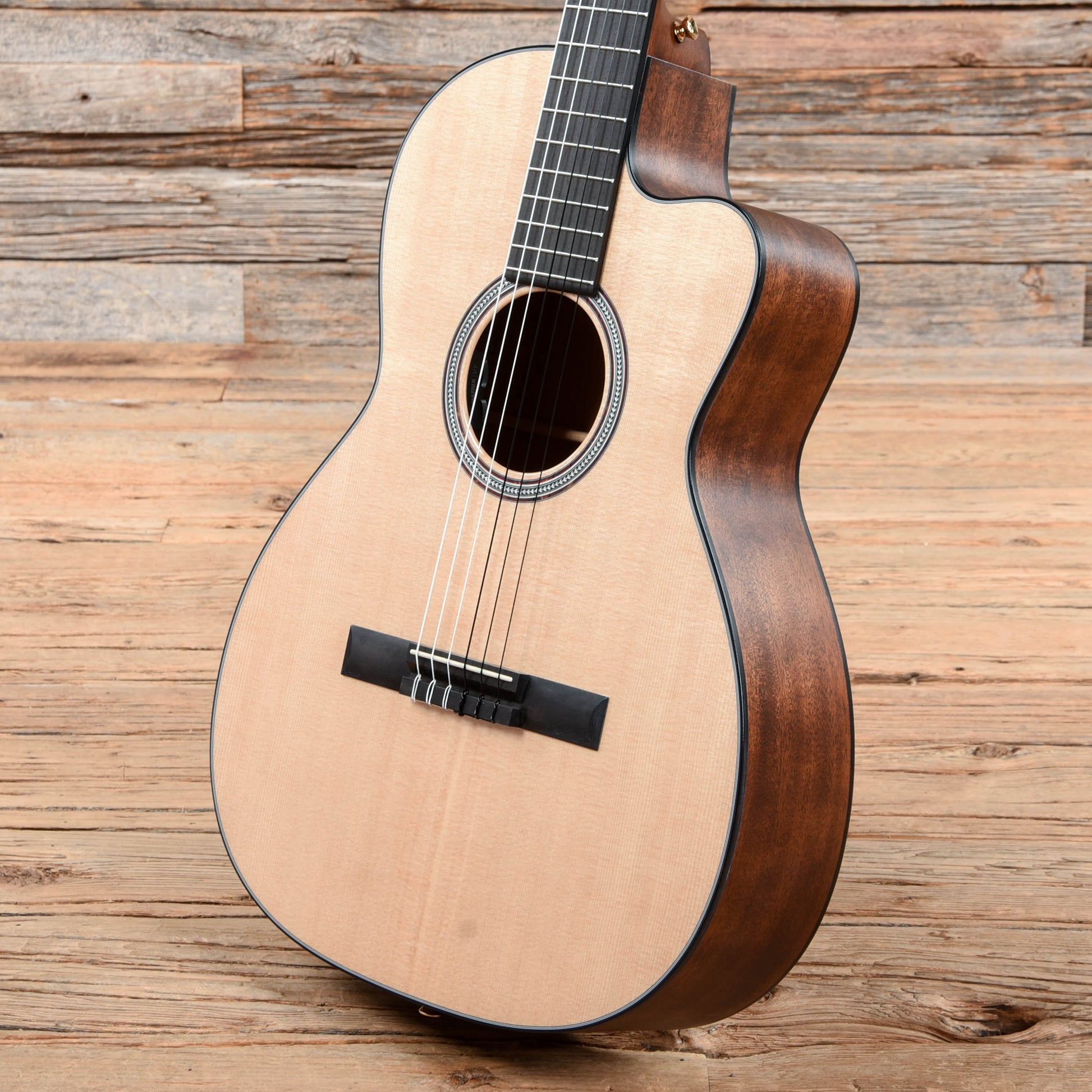 Martin 000C12-16E Nylon Sitka/Mahogany Natural w/Fishman VT Enhance NT1 Acoustic Guitars / Classical