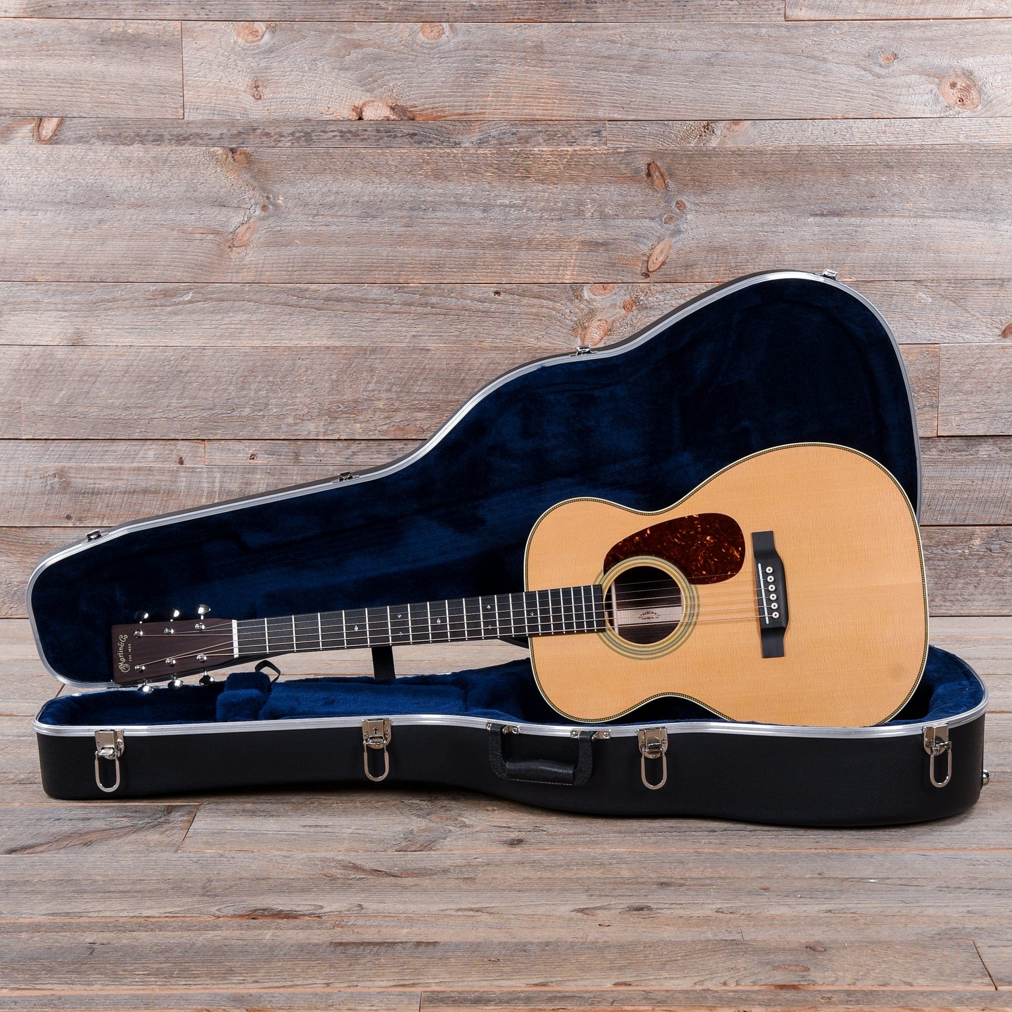 Martin 00-28 Natural Acoustic Guitars / Concert