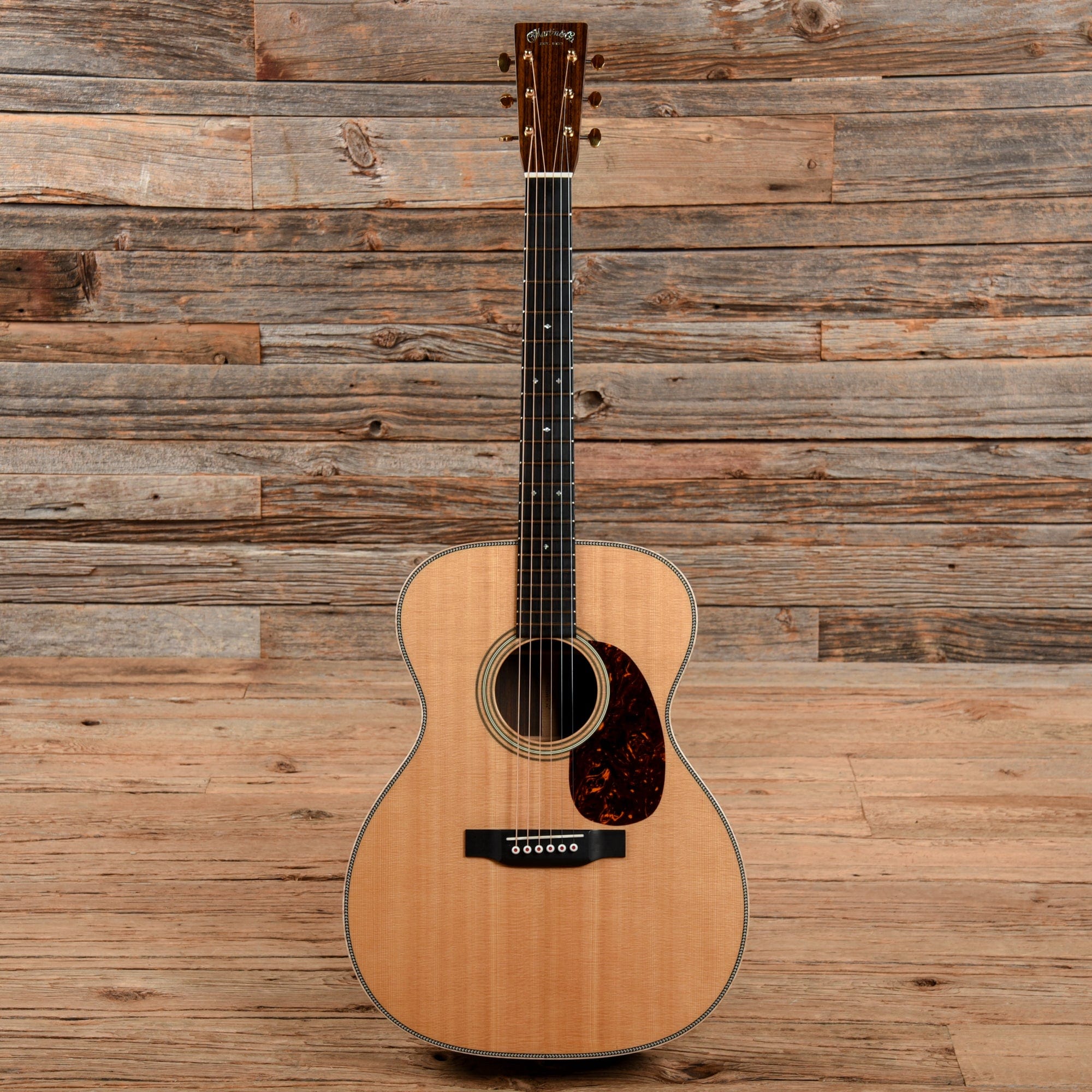 Martin 000-28 Modern Deluxe Natural Acoustic Guitars / Concert