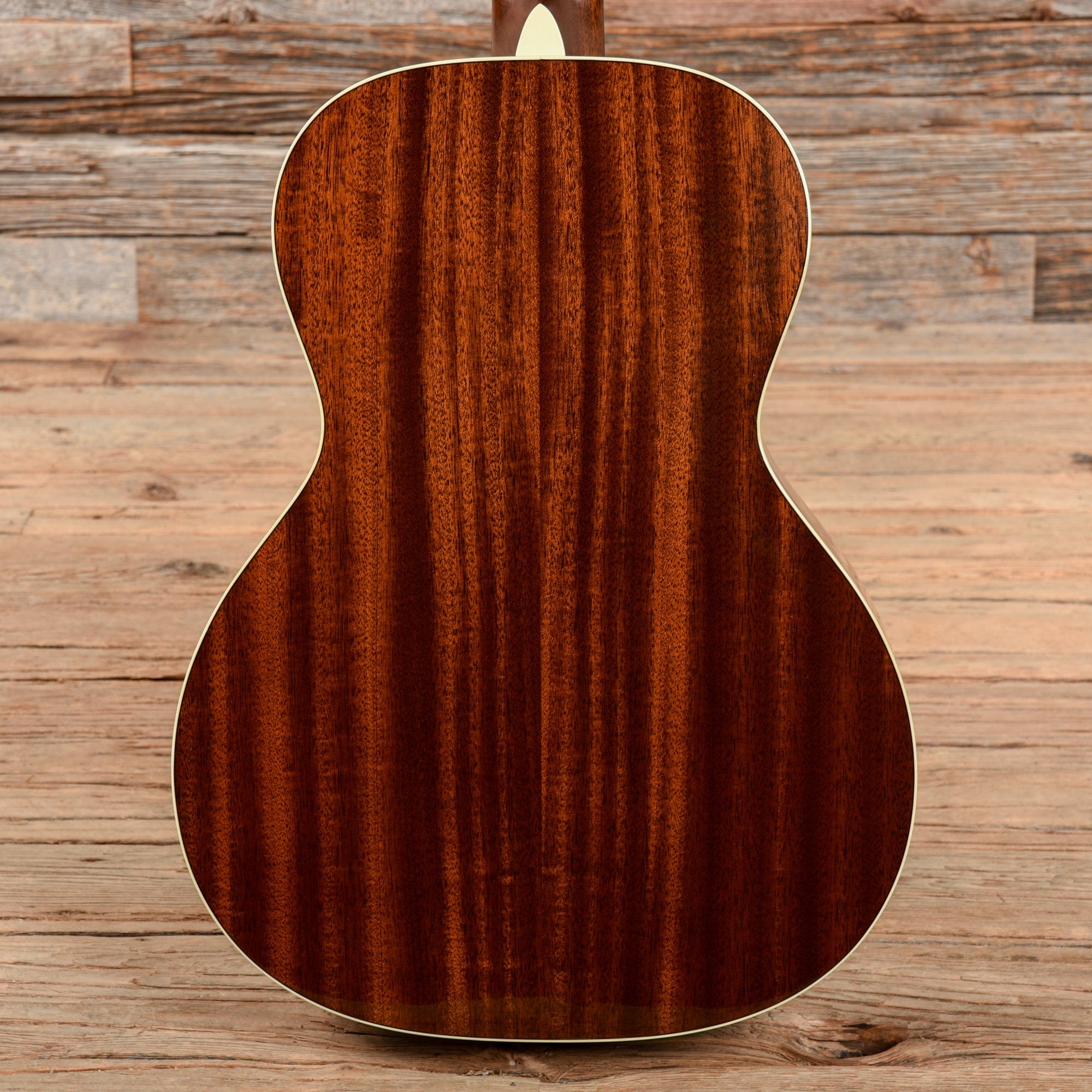 Martin CEO-7 Sunburst Acoustic Guitars / Concert