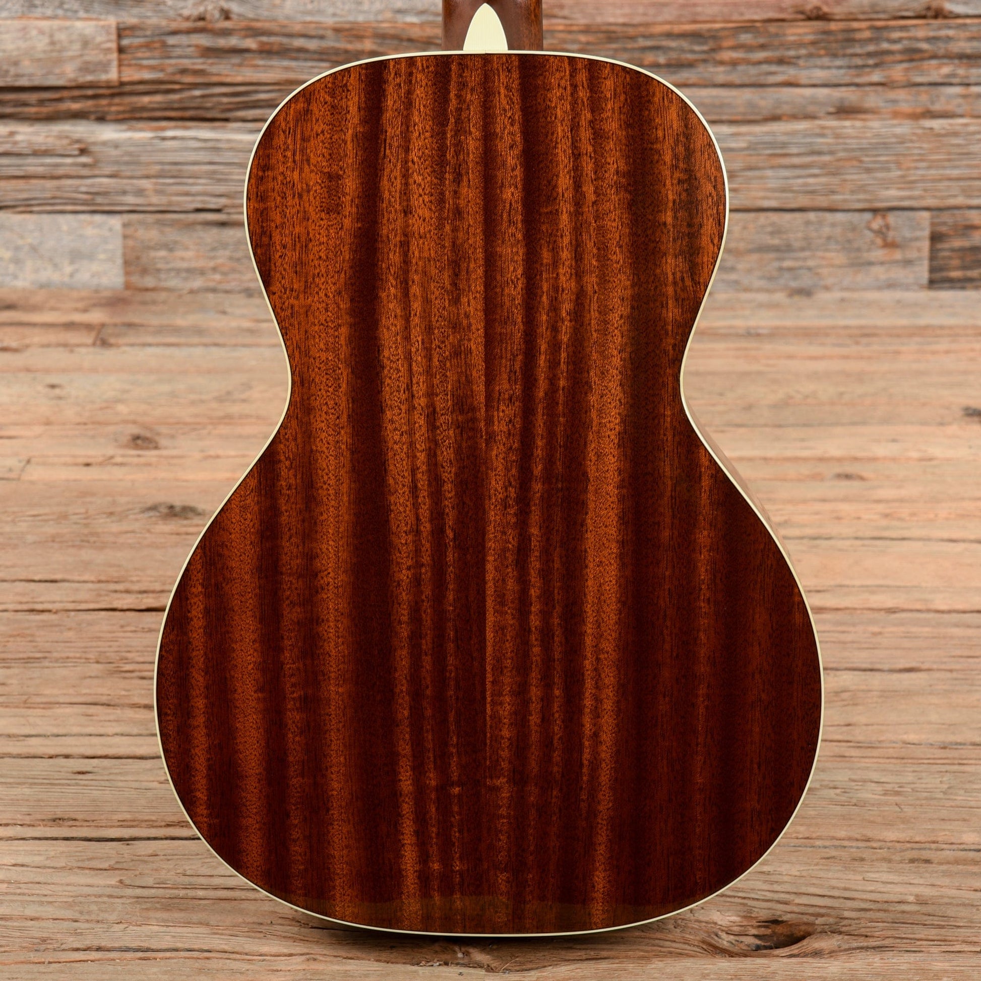 Martin CEO-7 Sunburst Acoustic Guitars / Concert