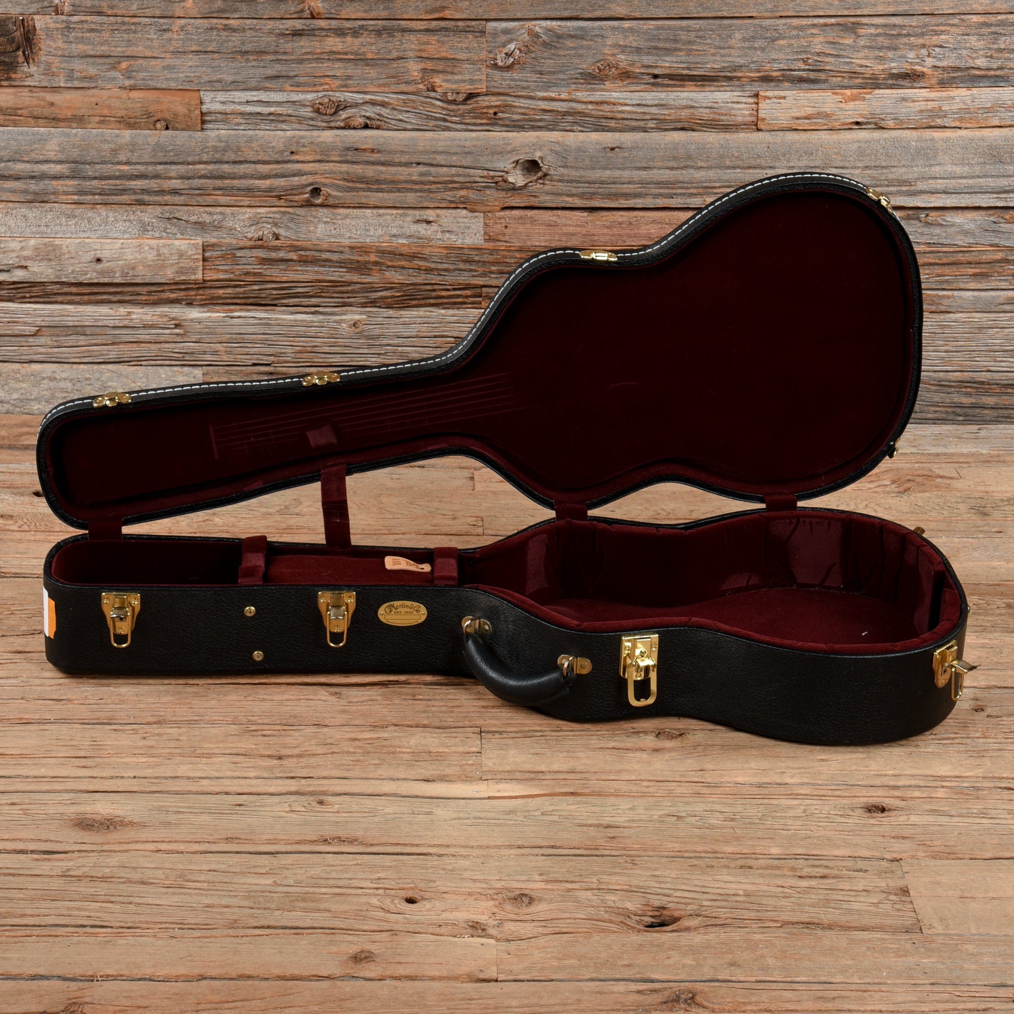 Martin CEO-7 Sunburst Acoustic Guitars / Concert