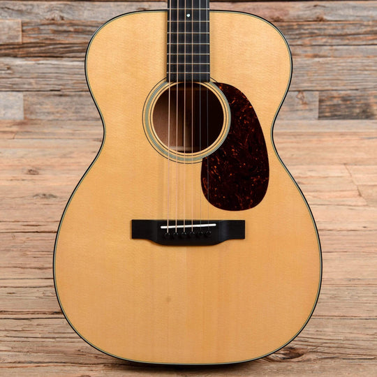 Martin Standard Series 00-18 Natural 2020 Acoustic Guitars / Concert