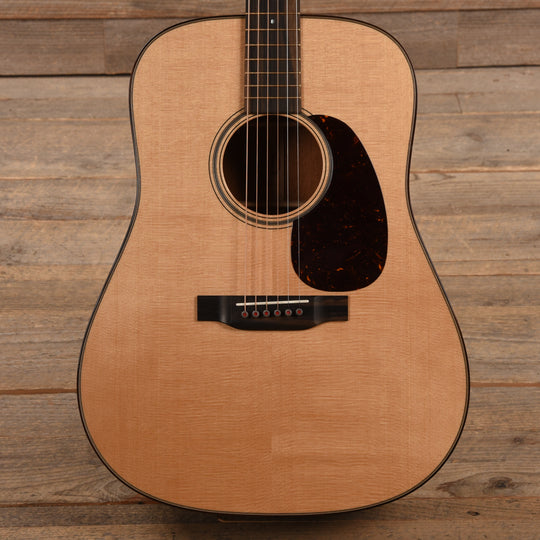 Martin D-18 Modern Deluxe Acoustic Guitars / Dreadnought