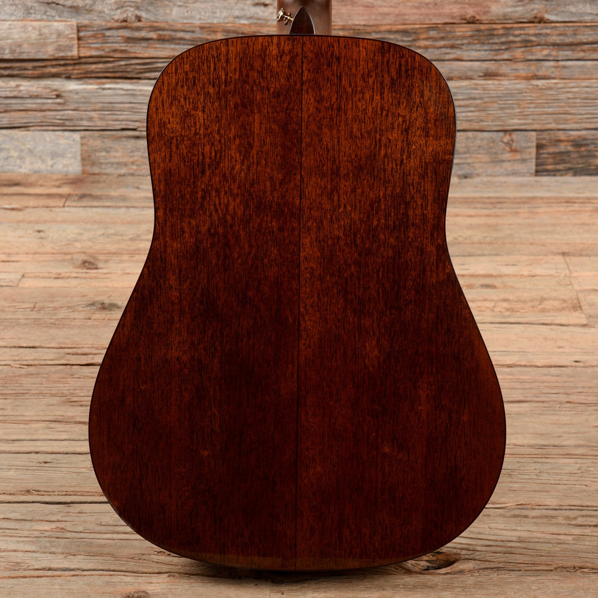 Martin D-18E Modern Deluxe Natural w/Fishman Aura VT Blend Acoustic Guitars / Dreadnought