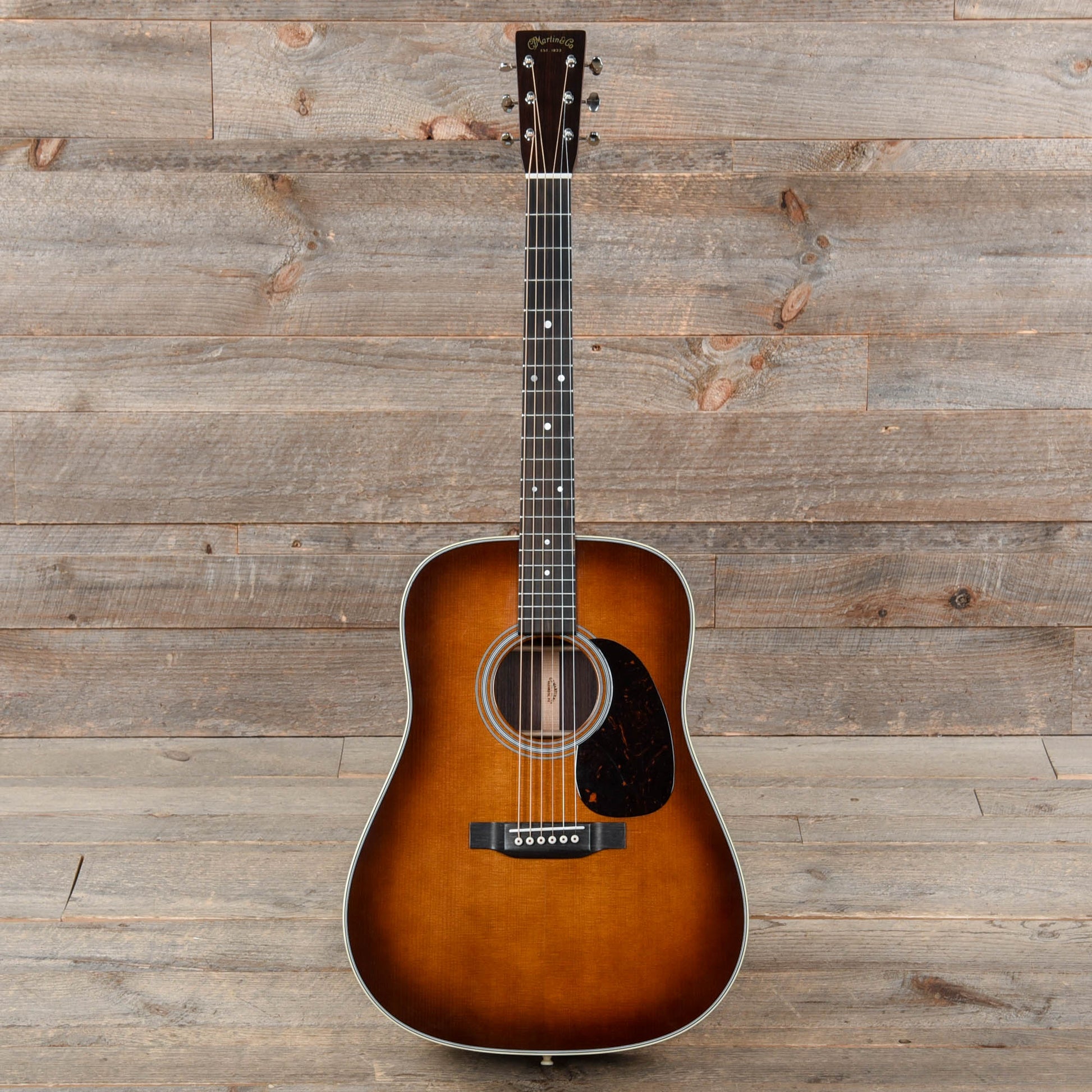 Martin D-28 Dreadnought Sitka Spruce/East Indian Rosewood Ambertone Acoustic Guitars / Dreadnought