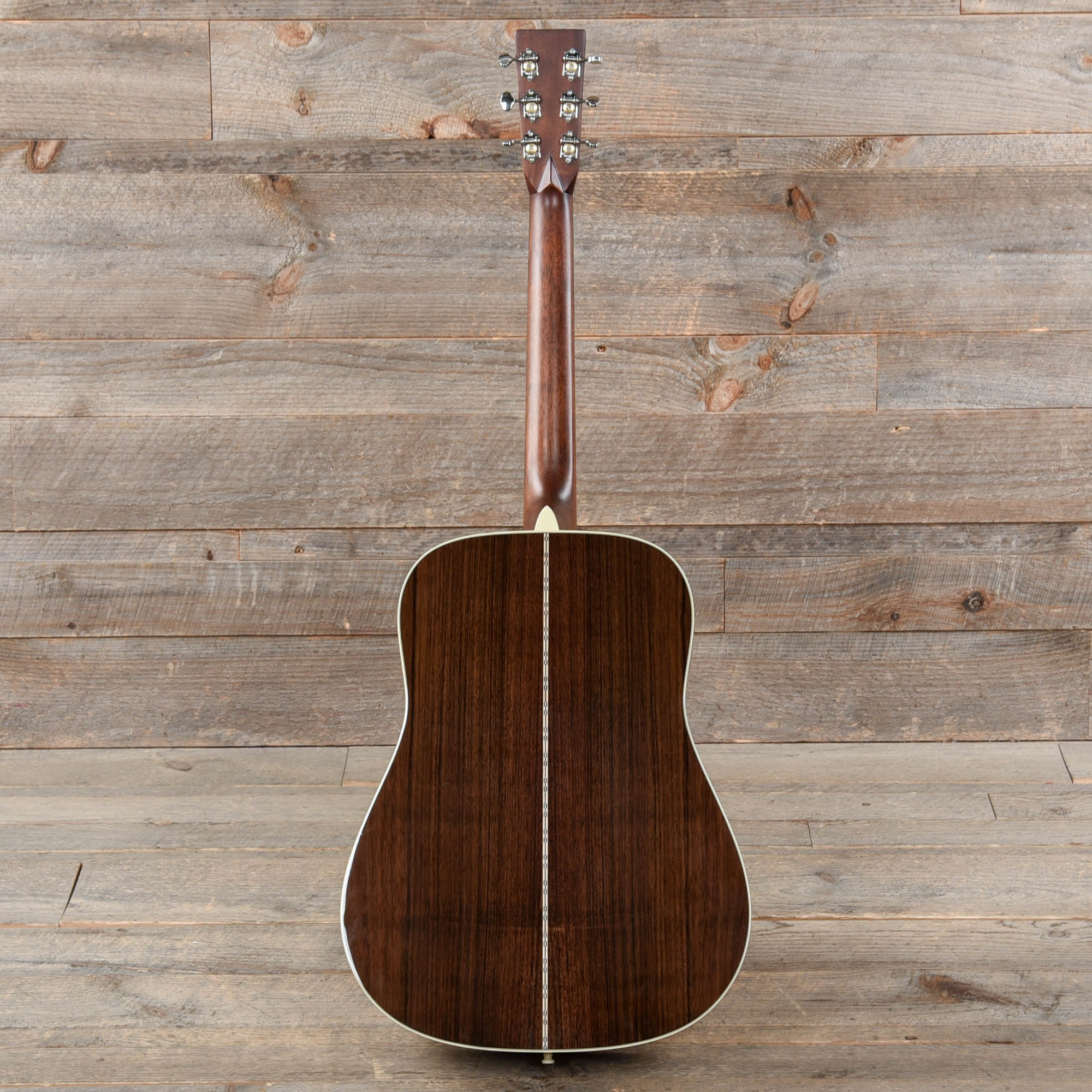 Martin D-28 Dreadnought Sitka Spruce/East Indian Rosewood Ambertone Acoustic Guitars / Dreadnought