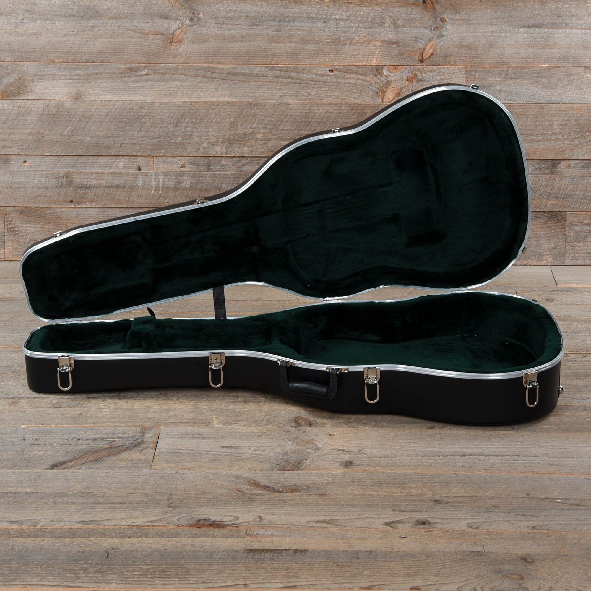 Martin D-28 Dreadnought Sitka Spruce/East Indian Rosewood Ambertone Acoustic Guitars / Dreadnought