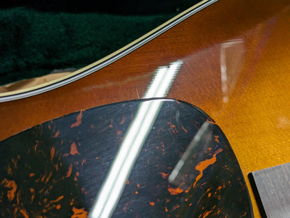Martin D-28 Dreadnought Sitka Spruce/East Indian Rosewood Ambertone Acoustic Guitars / Dreadnought