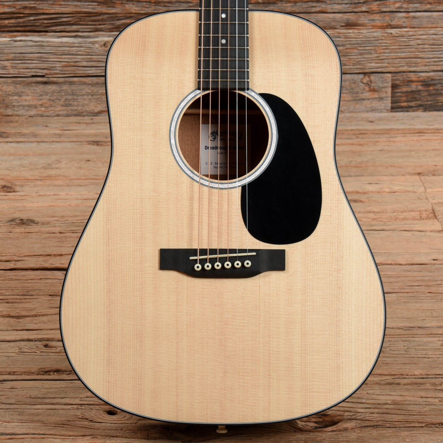 Martin Dreadnought Junior Natural Acoustic Guitars / Dreadnought