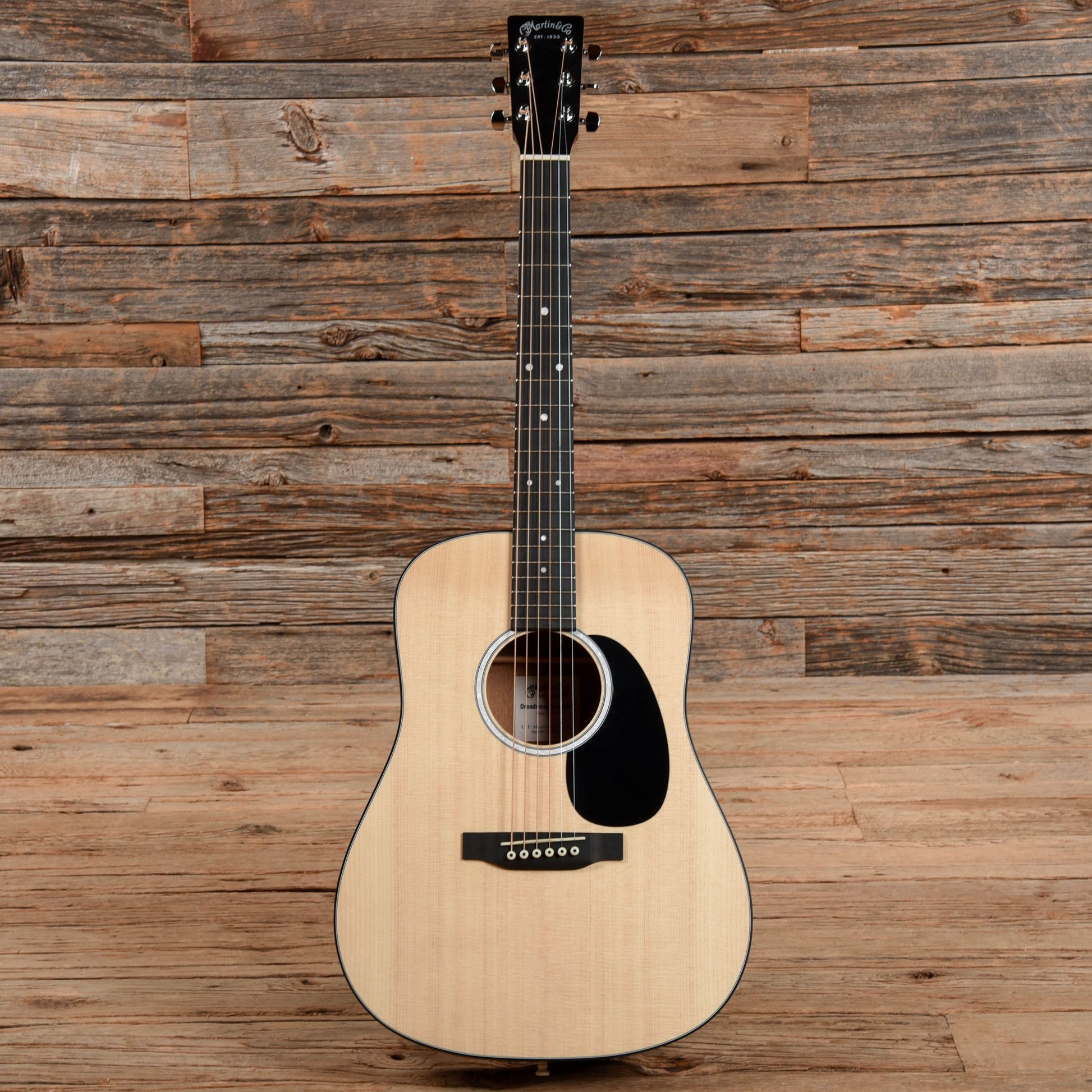 Martin Dreadnought Junior Natural Acoustic Guitars / Dreadnought